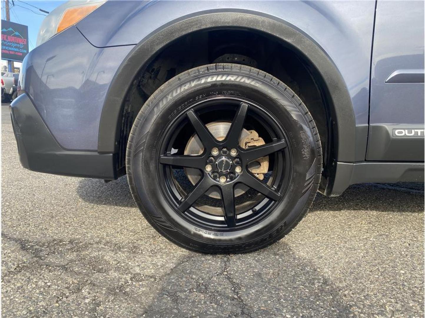 2014 Gray /No Color Subaru Outback (4S4BRBLC0E3) with an 4-Cyl, PZEV, 2.5 Liter engine, Automatic, CVT w/Manual Mode transmission, located at 607 W Columbia Drive, Kennewick, WA, 99336, (509) 987-1069, 46.216743, -119.126404 - Photo#10