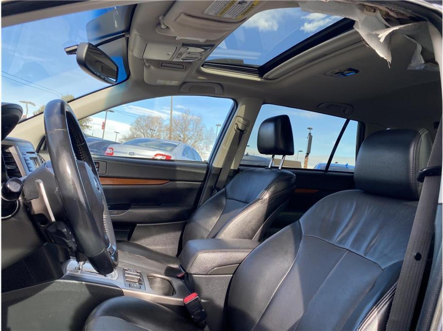 2014 Gray /No Color Subaru Outback (4S4BRBLC0E3) with an 4-Cyl, PZEV, 2.5 Liter engine, Automatic, CVT w/Manual Mode transmission, located at 607 W Columbia Drive, Kennewick, WA, 99336, (509) 987-1069, 46.216743, -119.126404 - Photo#12