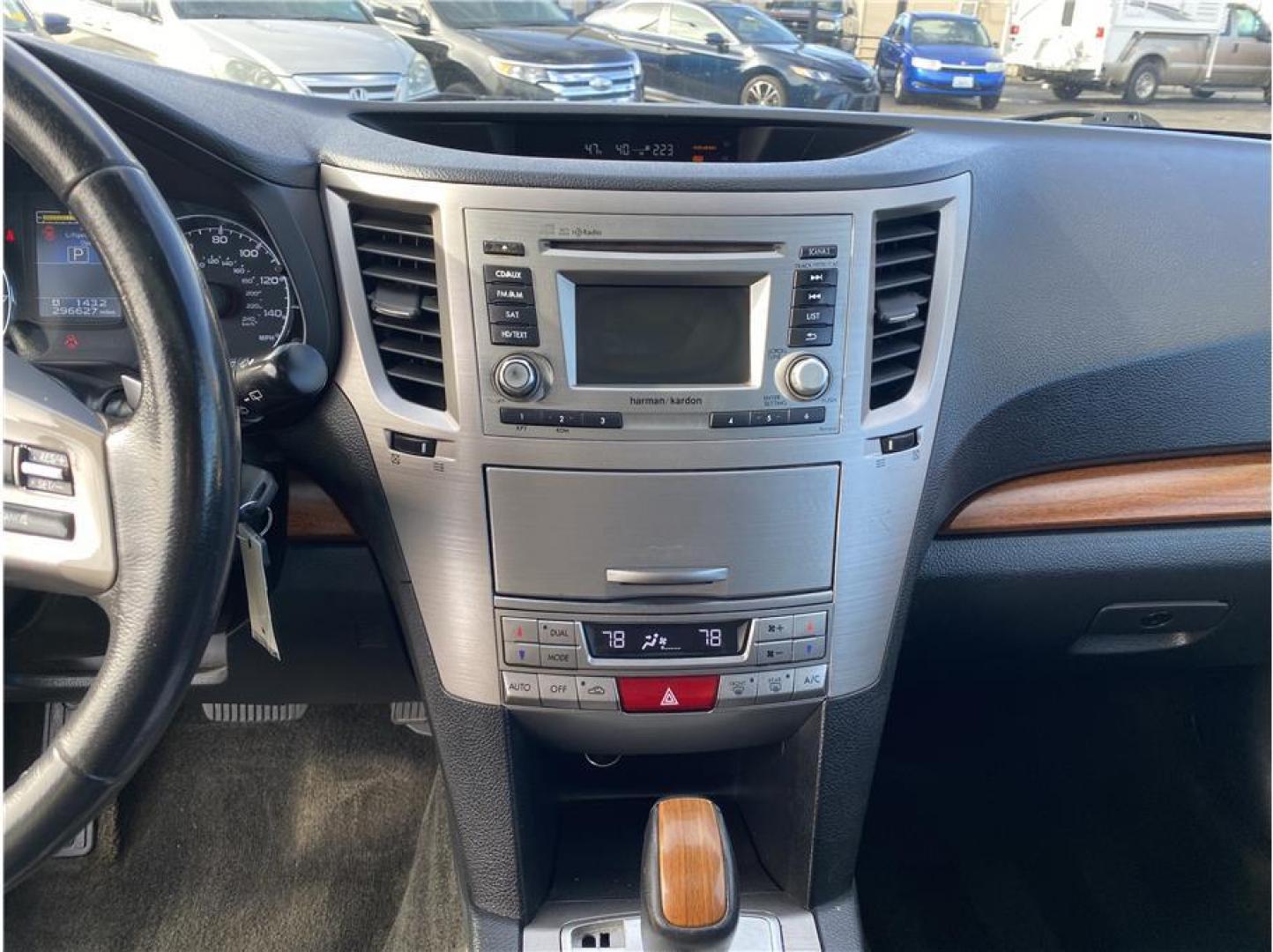 2014 Gray /No Color Subaru Outback (4S4BRBLC0E3) with an 4-Cyl, PZEV, 2.5 Liter engine, Automatic, CVT w/Manual Mode transmission, located at 607 W Columbia Drive, Kennewick, WA, 99336, (509) 987-1069, 46.216743, -119.126404 - Photo#14