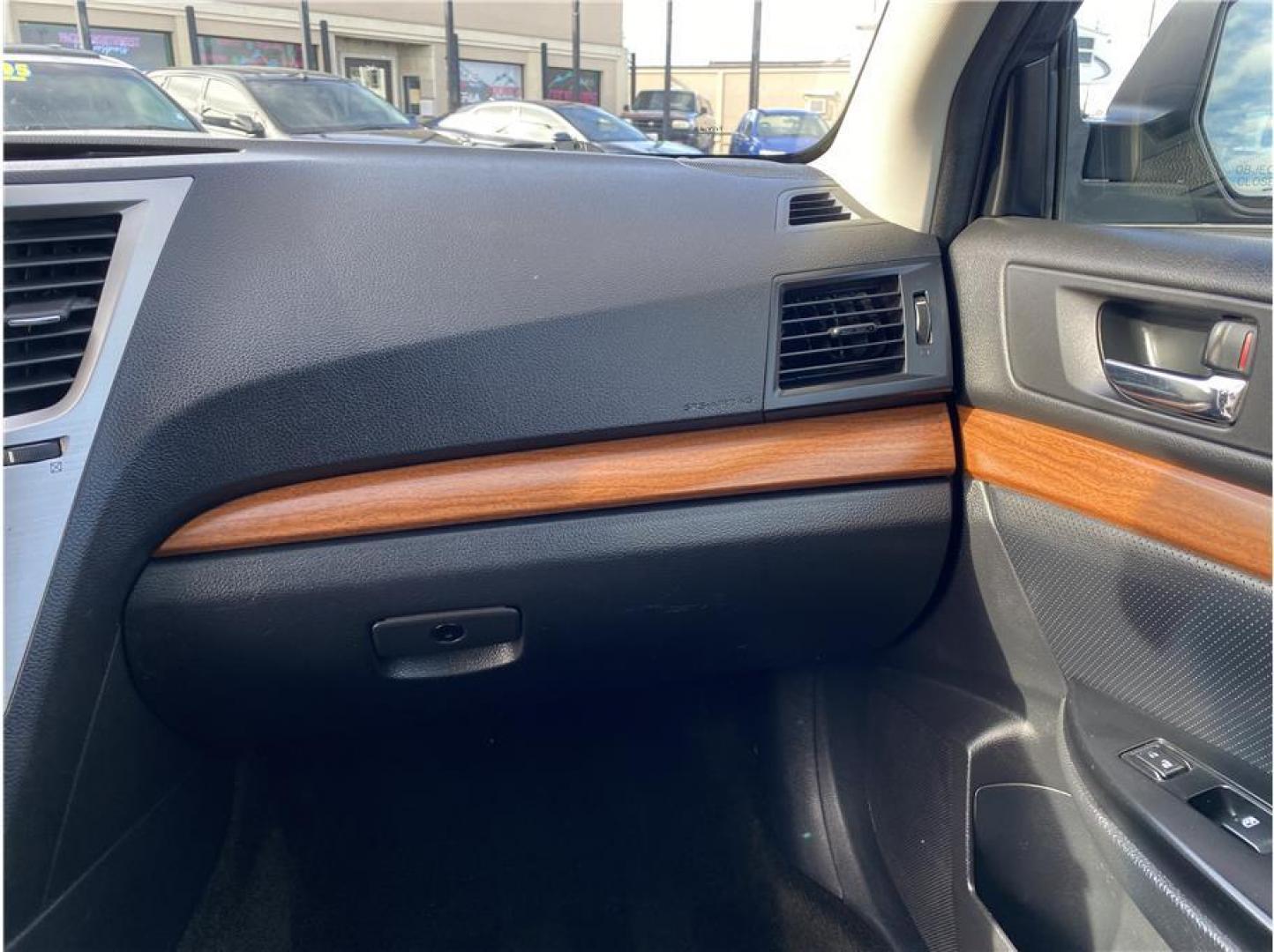 2014 Gray /No Color Subaru Outback (4S4BRBLC0E3) with an 4-Cyl, PZEV, 2.5 Liter engine, Automatic, CVT w/Manual Mode transmission, located at 607 W Columbia Drive, Kennewick, WA, 99336, (509) 987-1069, 46.216743, -119.126404 - Photo#15