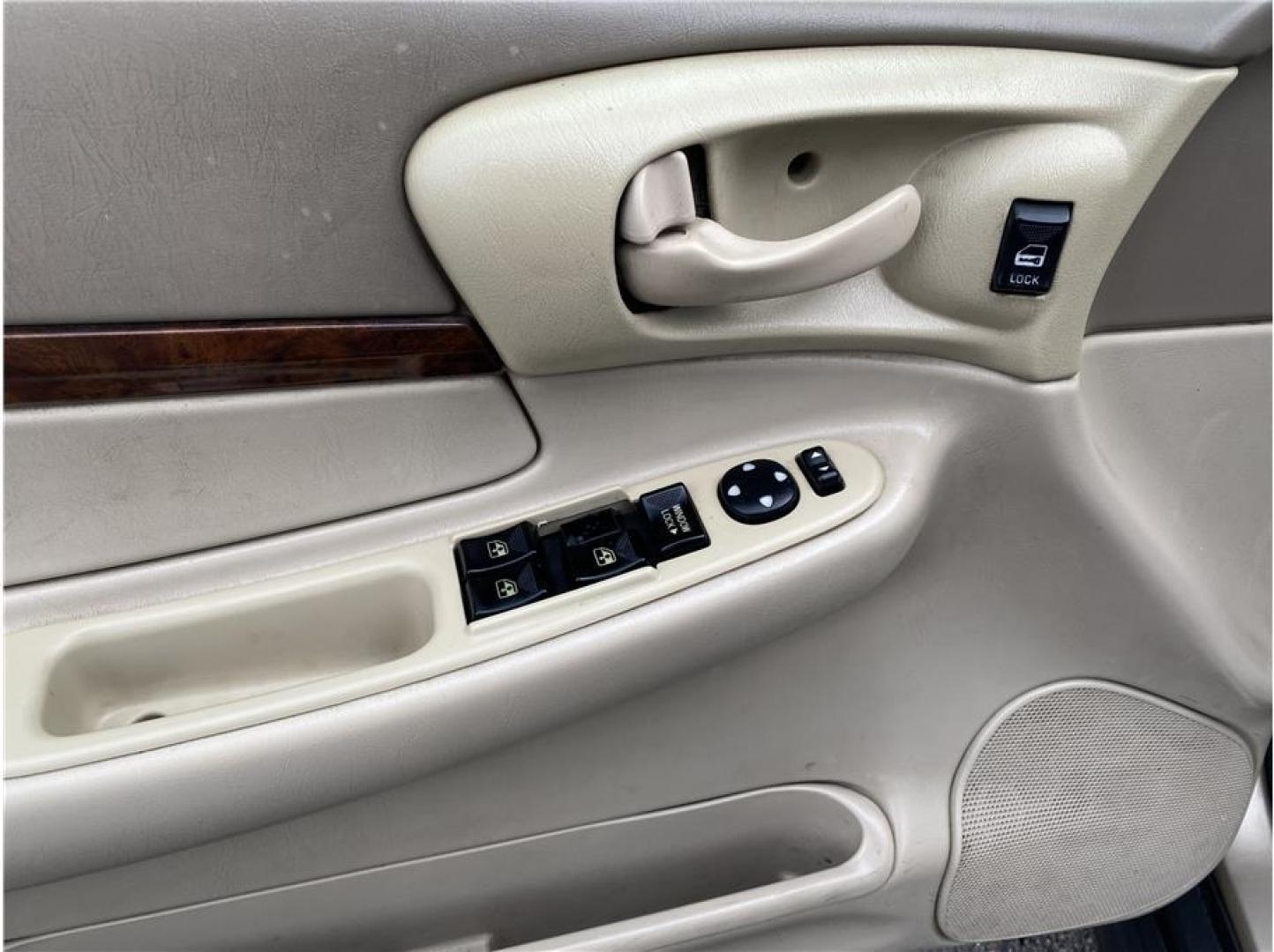 2005 Tan /No Color Chevrolet Impala (2G1WF55K959) with an V6, 3.8 Liter engine, Automatic transmission, located at 607 W Columbia Drive, Kennewick, WA, 99336, (509) 987-1069, 46.216743, -119.126404 - Photo#9