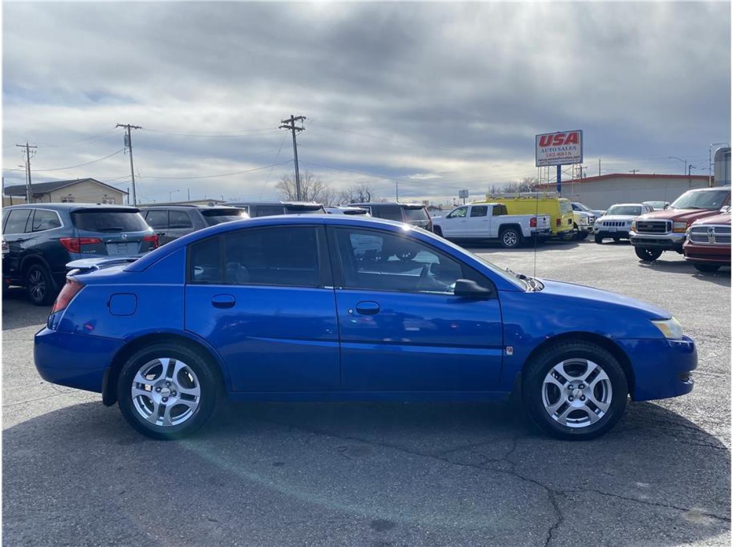 2004 Blue /No Color Saturn Ion (1G8AZ52F74Z) with an 4-Cyl, 2.2 Liter engine, Manual, 5-Spd transmission, located at 607 W Columbia Drive, Kennewick, WA, 99336, (509) 987-1069, 46.216743, -119.126404 - Photo#3