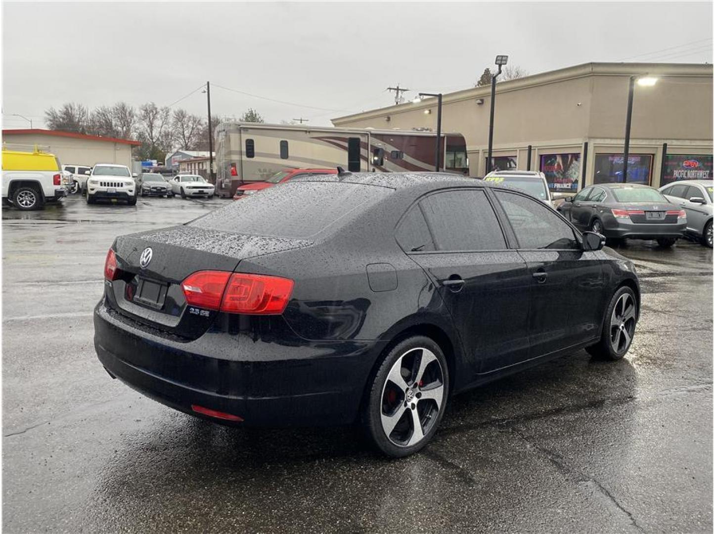 2012 Black /No Color Volkswagen Jetta (3VWDX7AJ5CM) with an 5-Cyl, PZEV, 2.5 Liter engine, Auto 6-Spd w/Tptrnc and Spt transmission, located at 607 W Columbia Drive, Kennewick, WA, 99336, (509) 987-1069, 46.216743, -119.126404 - Photo#4