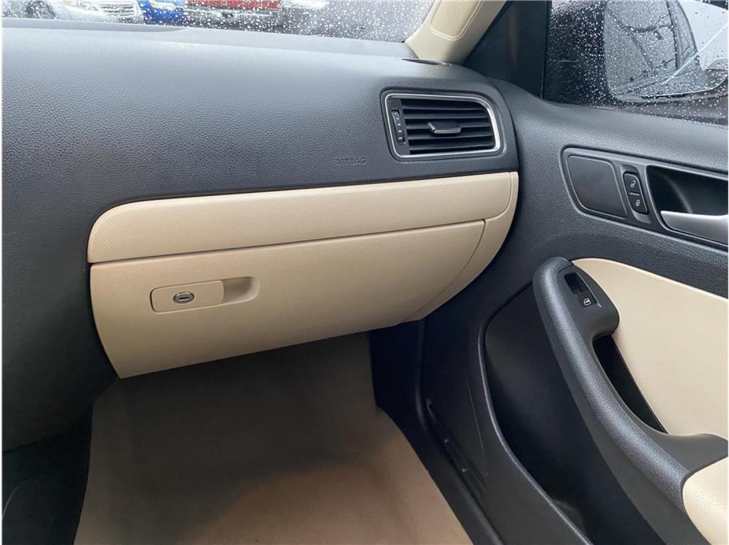 2012 Black /No Color Volkswagen Jetta (3VWDX7AJ5CM) with an 5-Cyl, PZEV, 2.5 Liter engine, Auto 6-Spd w/Tptrnc and Spt transmission, located at 607 W Columbia Drive, Kennewick, WA, 99336, (509) 987-1069, 46.216743, -119.126404 - Photo#14