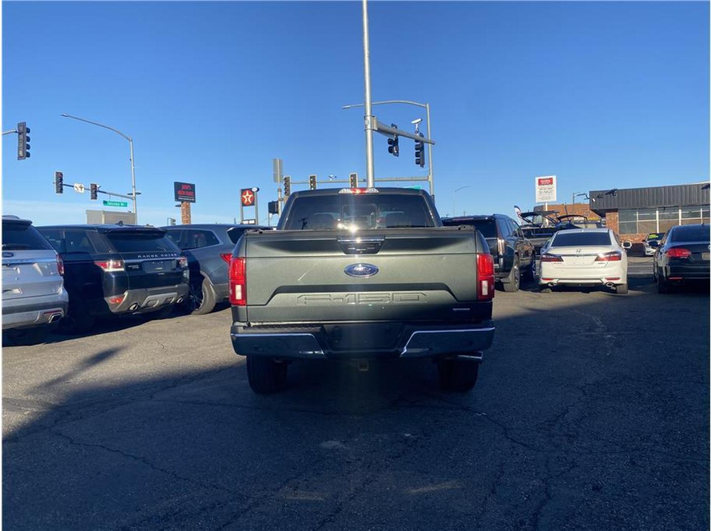 2018 Gray /No Color Ford F150 SuperCrew Cab (1FTEW1EG7JK) with an V6, EcoBoost, 3.5T engine, Auto, 10-Spd Spt Mode transmission, located at 607 W Columbia Drive, Kennewick, WA, 99336, (509) 987-1069, 46.216743, -119.126404 - Photo#5