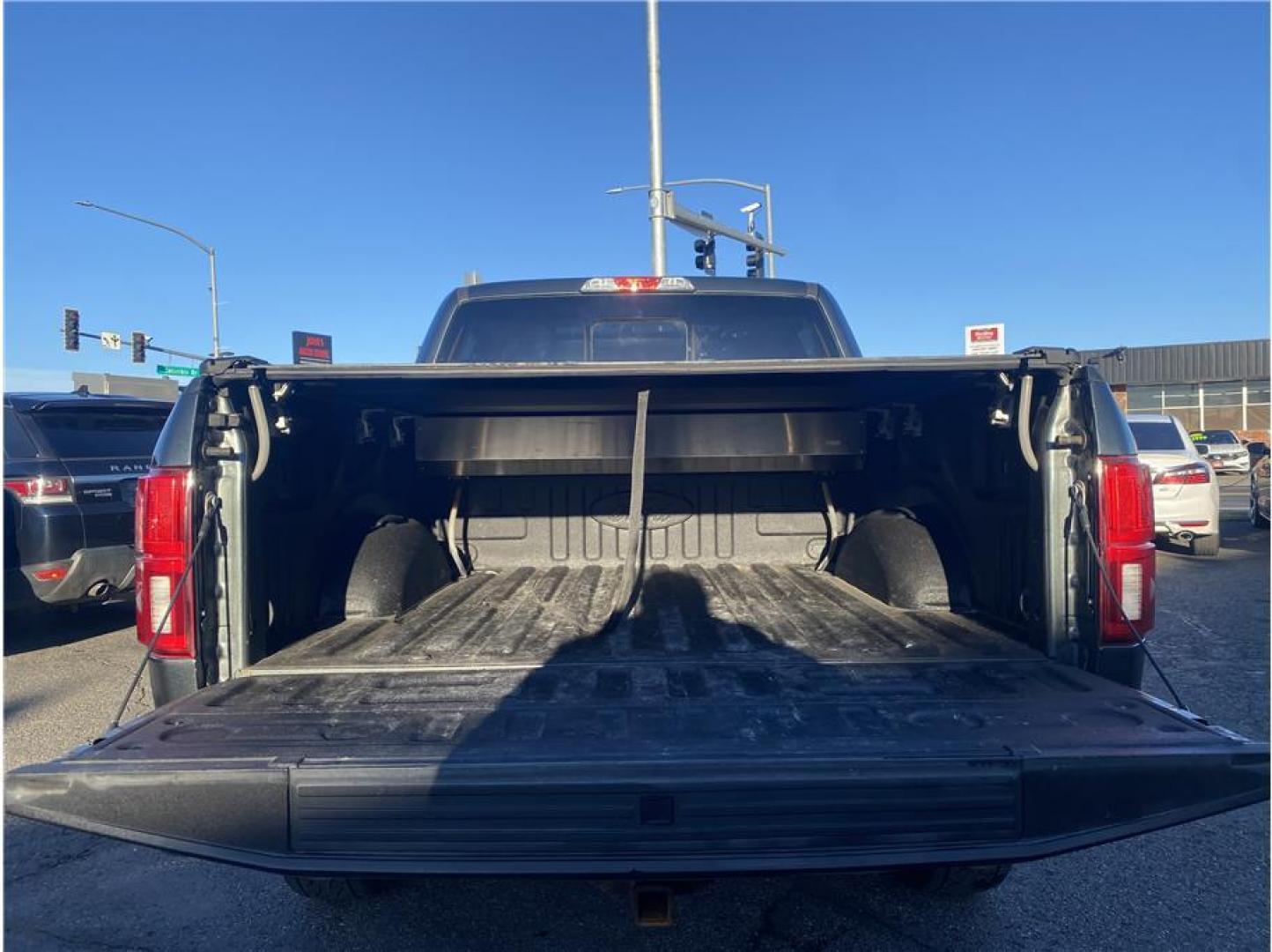 2018 Gray /No Color Ford F150 SuperCrew Cab (1FTEW1EG7JK) with an V6, EcoBoost, 3.5T engine, Auto, 10-Spd Spt Mode transmission, located at 607 W Columbia Drive, Kennewick, WA, 99336, (509) 987-1069, 46.216743, -119.126404 - Photo#6