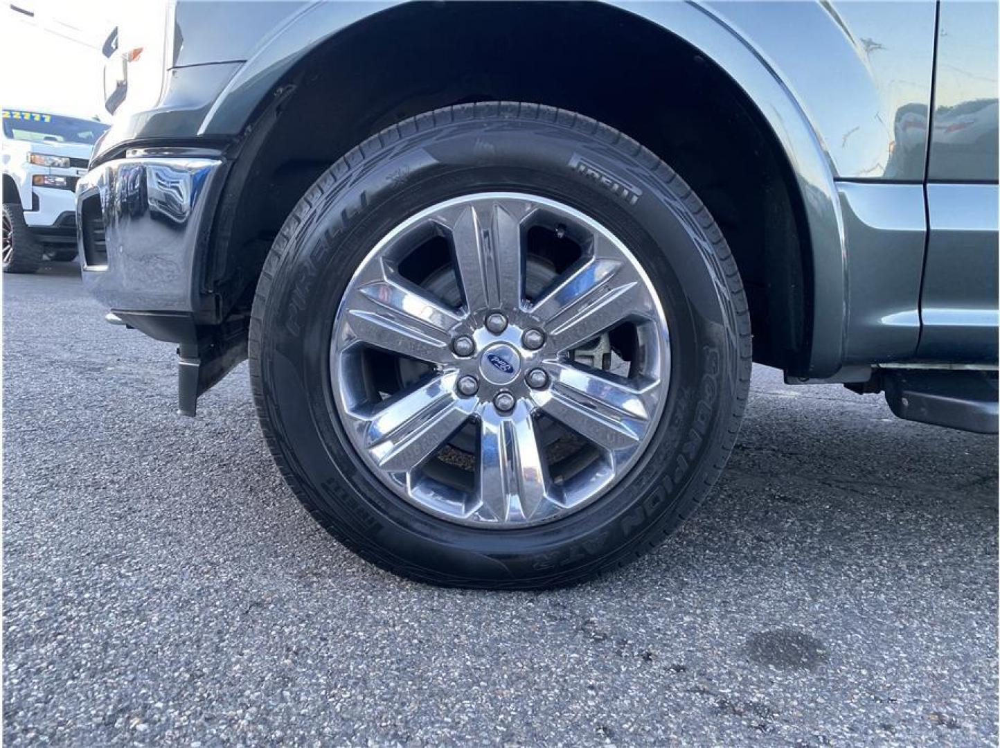 2018 Gray /No Color Ford F150 SuperCrew Cab (1FTEW1EG7JK) with an V6, EcoBoost, 3.5T engine, Auto, 10-Spd Spt Mode transmission, located at 607 W Columbia Drive, Kennewick, WA, 99336, (509) 987-1069, 46.216743, -119.126404 - Photo#9