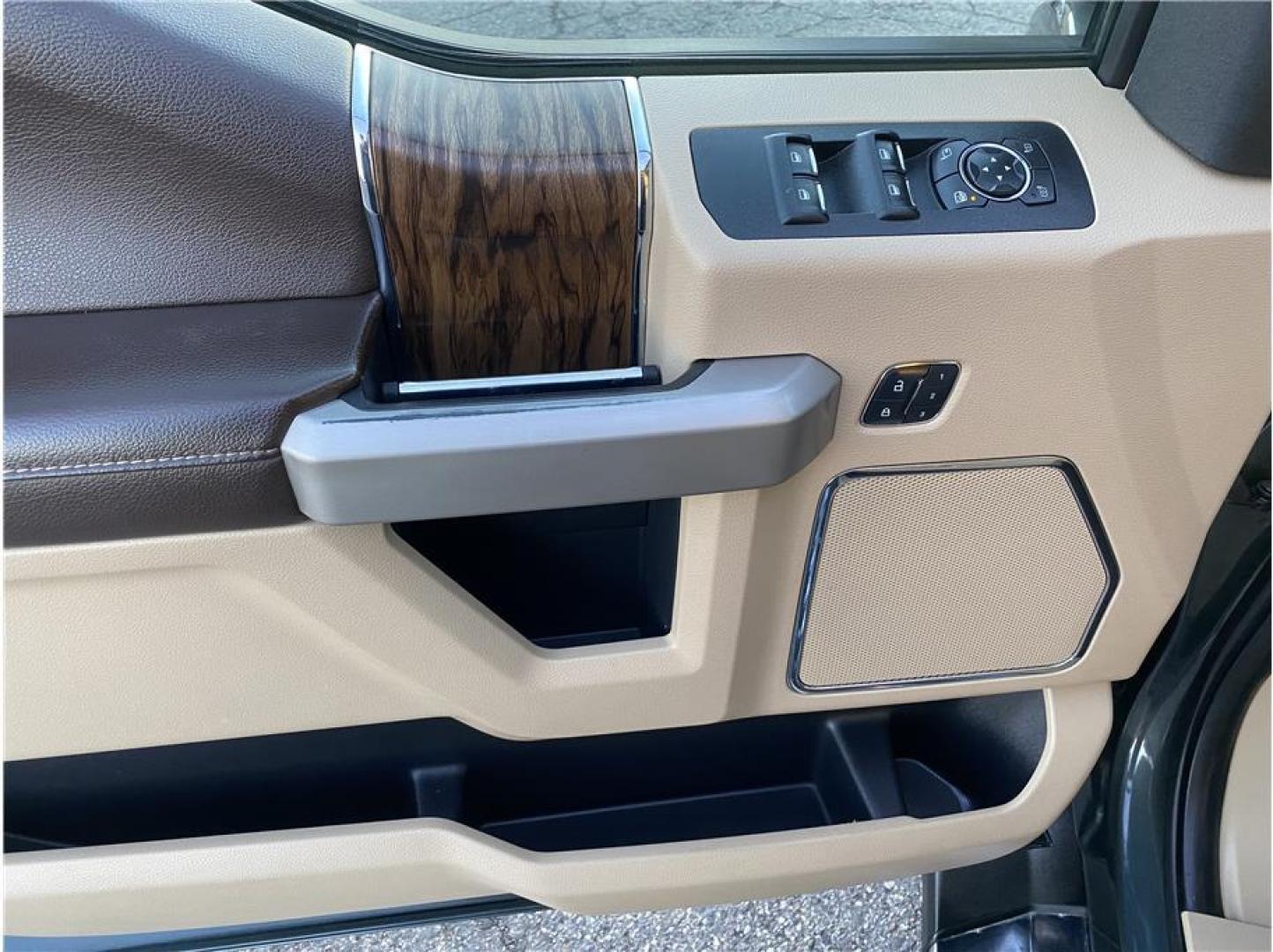 2018 Gray /No Color Ford F150 SuperCrew Cab (1FTEW1EG7JK) with an V6, EcoBoost, 3.5T engine, Auto, 10-Spd Spt Mode transmission, located at 607 W Columbia Drive, Kennewick, WA, 99336, (509) 987-1069, 46.216743, -119.126404 - Photo#10