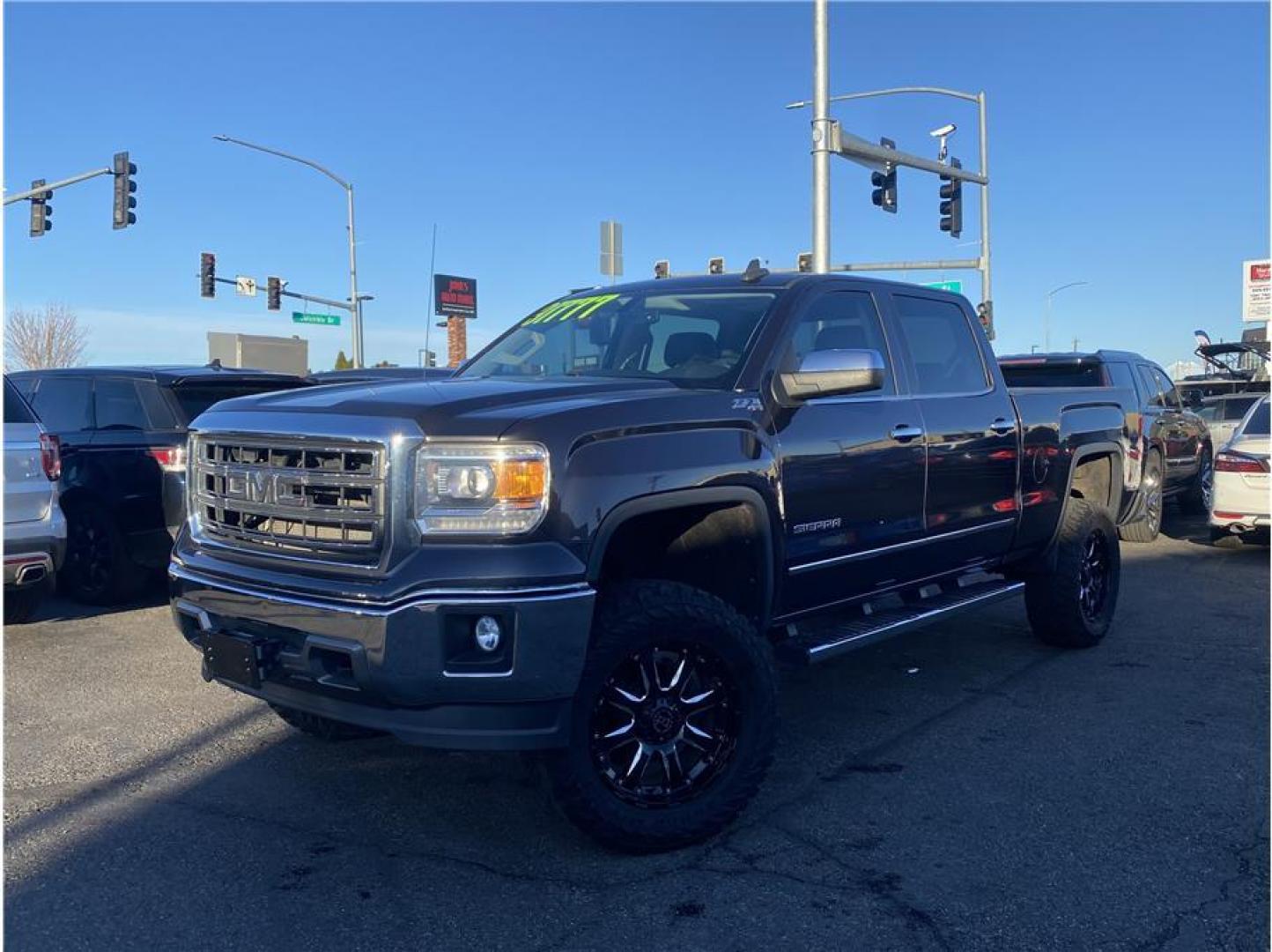 2015 Gray /No Color GMC Sierra 1500 Crew Cab (3GTU2VEC4FG) with an V8, EcoTec3, 5.3 Liter engine, Auto, 6-Spd HD Overdrive transmission, located at 607 W Columbia Drive, Kennewick, WA, 99336, (509) 987-1069, 46.216743, -119.126404 - Photo#0
