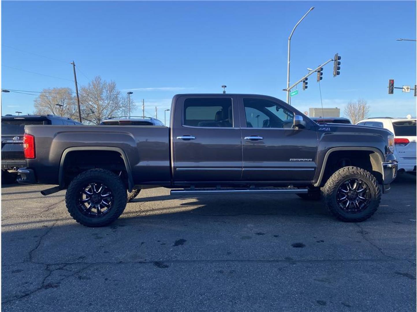 2015 Gray /No Color GMC Sierra 1500 Crew Cab (3GTU2VEC4FG) with an V8, EcoTec3, 5.3 Liter engine, Auto, 6-Spd HD Overdrive transmission, located at 607 W Columbia Drive, Kennewick, WA, 99336, (509) 987-1069, 46.216743, -119.126404 - Photo#3