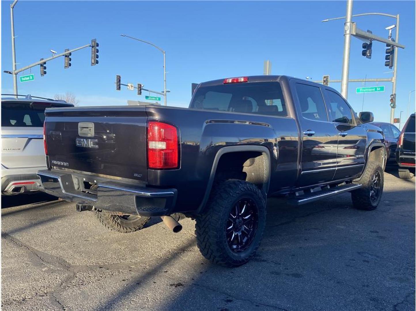 2015 Gray /No Color GMC Sierra 1500 Crew Cab (3GTU2VEC4FG) with an V8, EcoTec3, 5.3 Liter engine, Auto, 6-Spd HD Overdrive transmission, located at 607 W Columbia Drive, Kennewick, WA, 99336, (509) 987-1069, 46.216743, -119.126404 - Photo#4