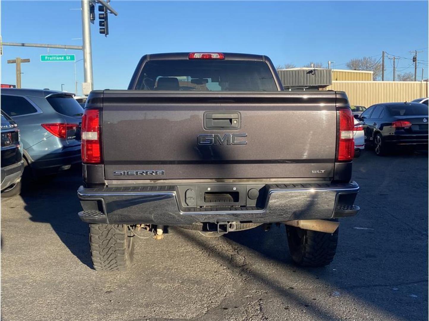 2015 Gray /No Color GMC Sierra 1500 Crew Cab (3GTU2VEC4FG) with an V8, EcoTec3, 5.3 Liter engine, Auto, 6-Spd HD Overdrive transmission, located at 607 W Columbia Drive, Kennewick, WA, 99336, (509) 987-1069, 46.216743, -119.126404 - Photo#5