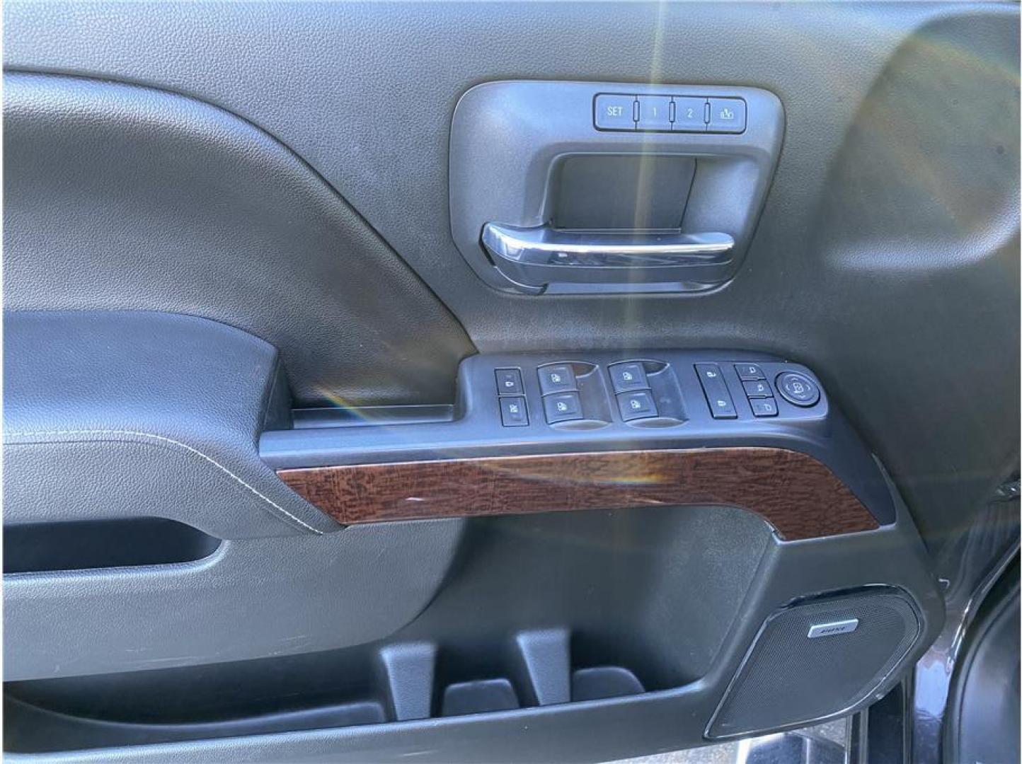 2015 Gray /No Color GMC Sierra 1500 Crew Cab (3GTU2VEC4FG) with an V8, EcoTec3, 5.3 Liter engine, Auto, 6-Spd HD Overdrive transmission, located at 607 W Columbia Drive, Kennewick, WA, 99336, (509) 987-1069, 46.216743, -119.126404 - Photo#9