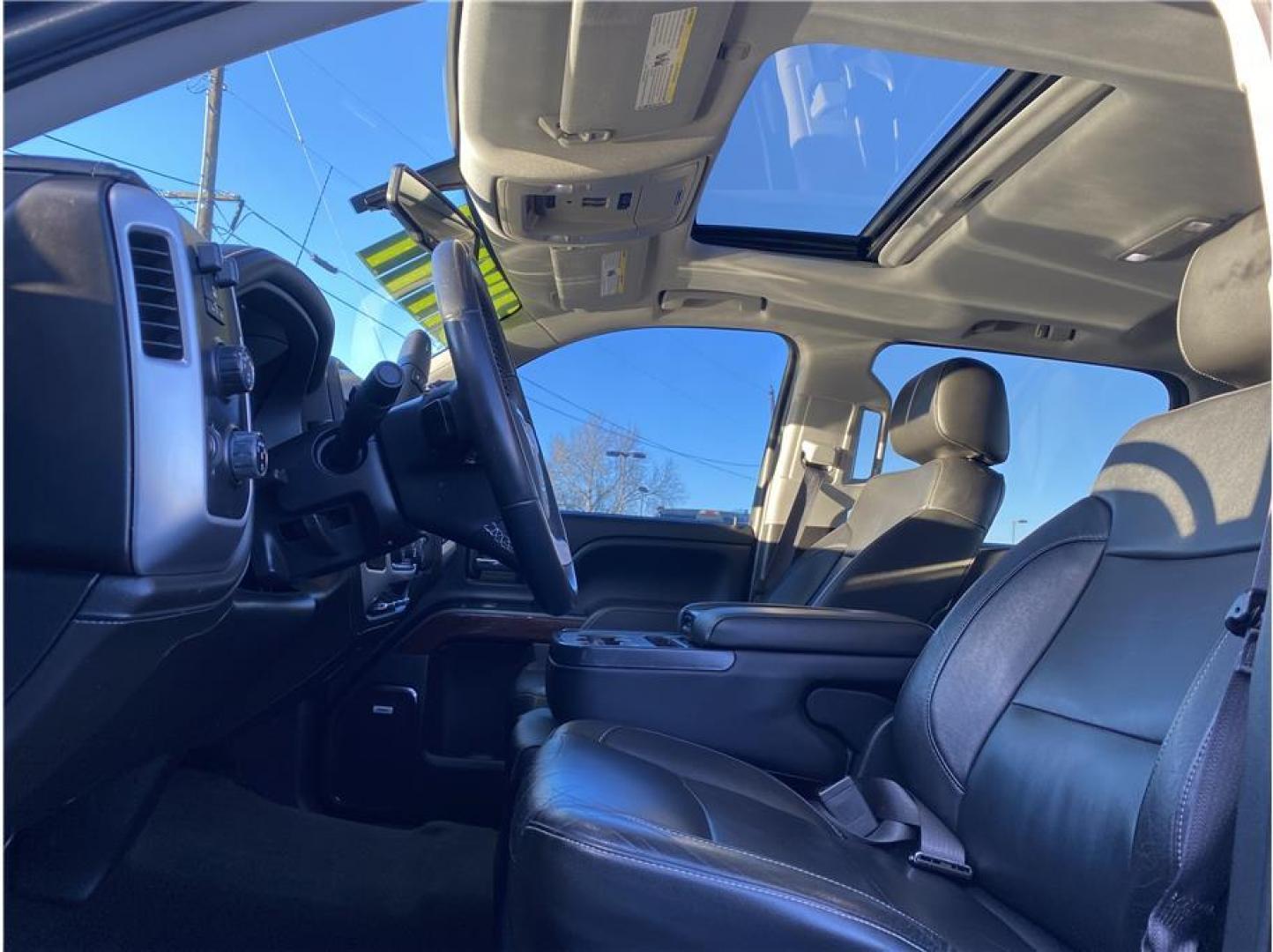 2015 Gray /No Color GMC Sierra 1500 Crew Cab (3GTU2VEC4FG) with an V8, EcoTec3, 5.3 Liter engine, Auto, 6-Spd HD Overdrive transmission, located at 607 W Columbia Drive, Kennewick, WA, 99336, (509) 987-1069, 46.216743, -119.126404 - Photo#10