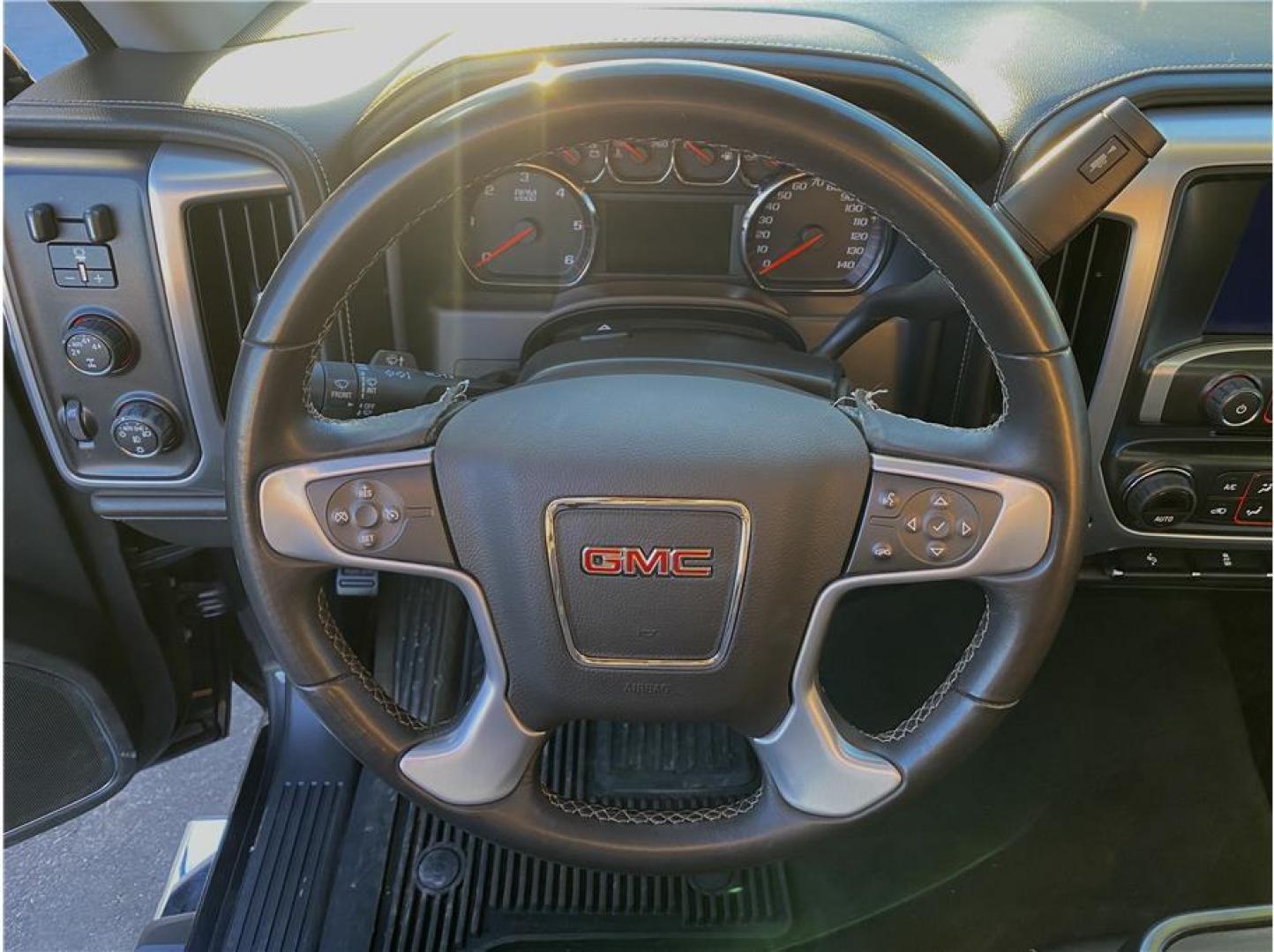2015 Gray /No Color GMC Sierra 1500 Crew Cab (3GTU2VEC4FG) with an V8, EcoTec3, 5.3 Liter engine, Auto, 6-Spd HD Overdrive transmission, located at 607 W Columbia Drive, Kennewick, WA, 99336, (509) 987-1069, 46.216743, -119.126404 - Photo#11