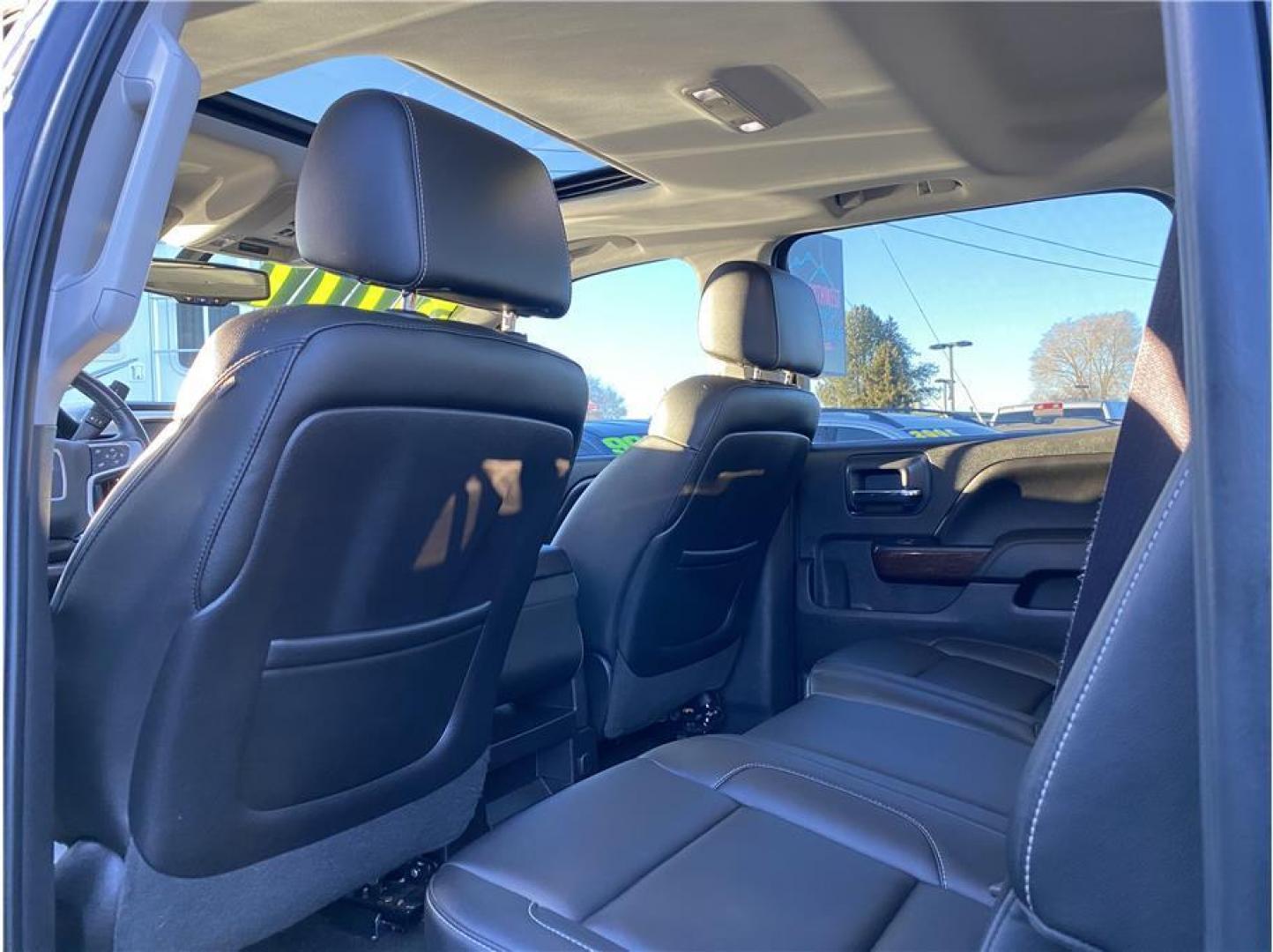 2015 Gray /No Color GMC Sierra 1500 Crew Cab (3GTU2VEC4FG) with an V8, EcoTec3, 5.3 Liter engine, Auto, 6-Spd HD Overdrive transmission, located at 607 W Columbia Drive, Kennewick, WA, 99336, (509) 987-1069, 46.216743, -119.126404 - Photo#15