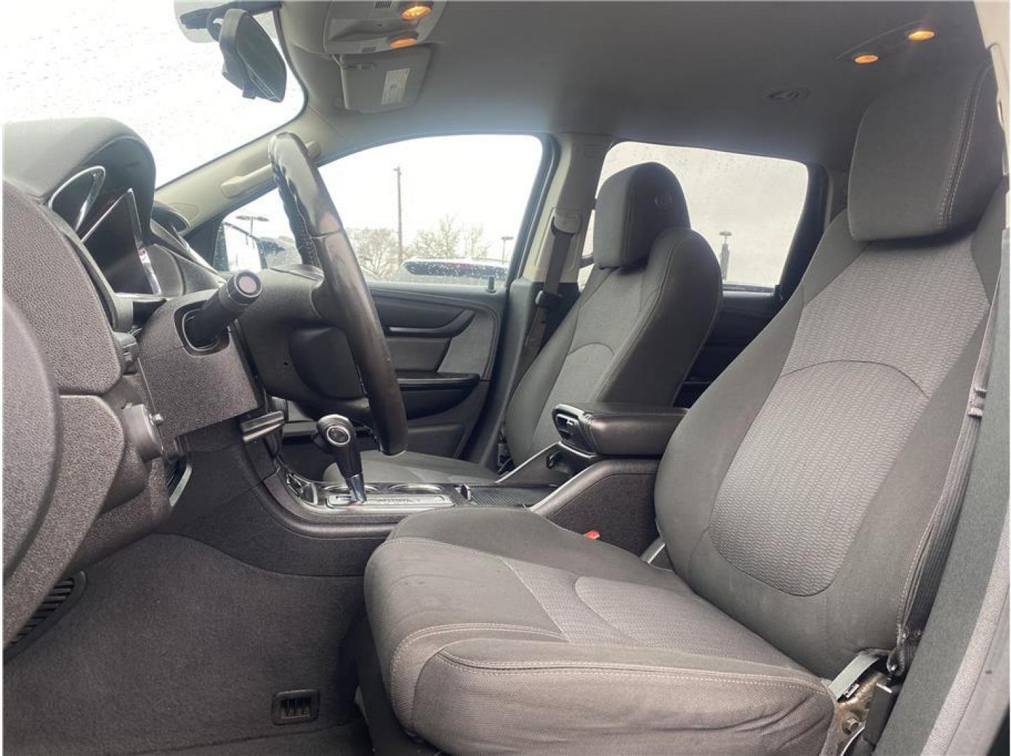 2017 Black /No Color Chevrolet Traverse (1GNKRGKD8HJ) with an V6, 3.6 Liter engine, Automatic, 6-Spd transmission, located at 607 W Columbia Drive, Kennewick, WA, 99336, (509) 987-1069, 46.216743, -119.126404 - Photo#12