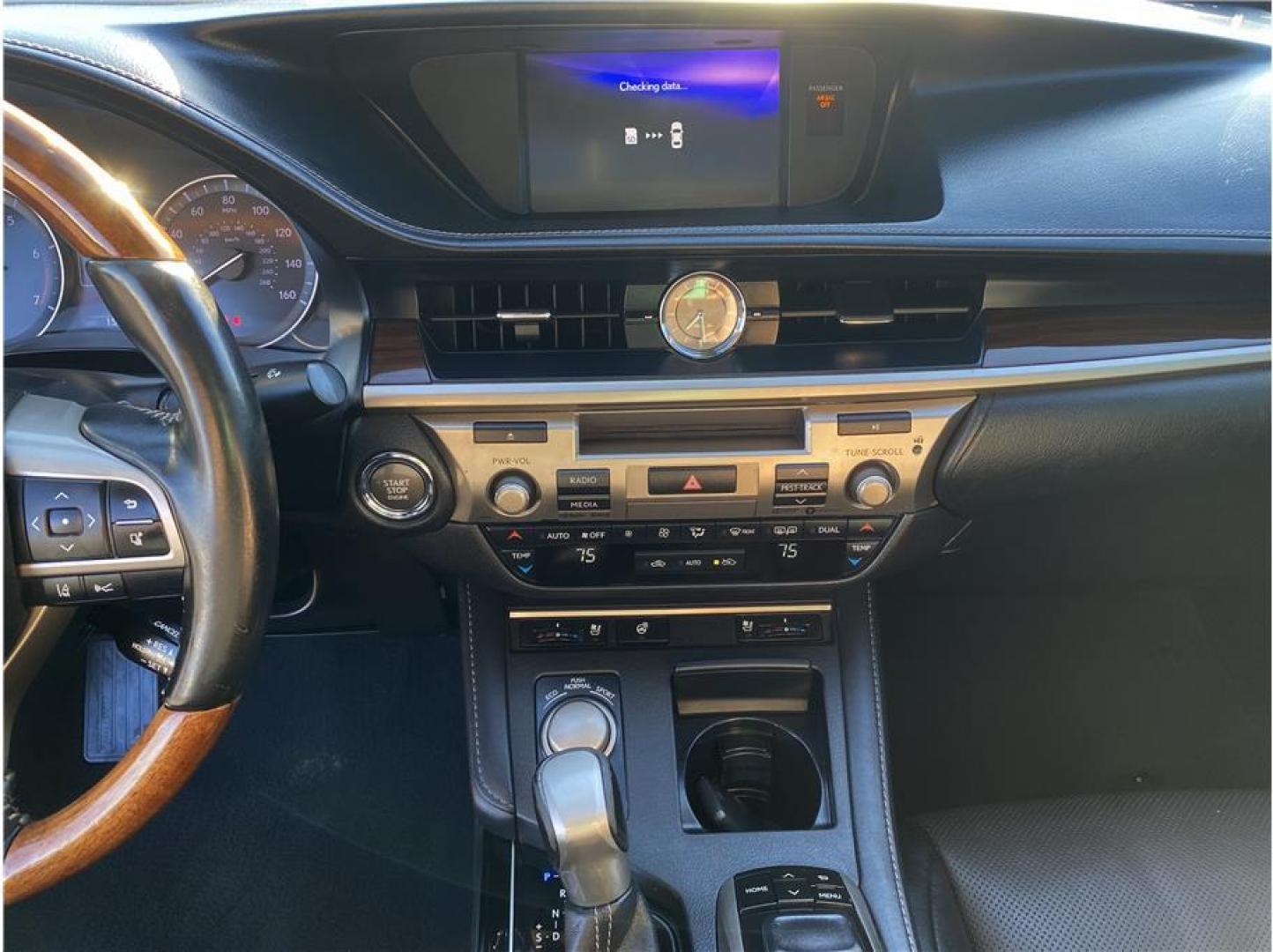 2017 Gray /No Color Lexus ES (58ABK1GG6HU) with an V6, 3.5 Liter engine, Auto, 6-Spd Seq Shft transmission, located at 607 W Columbia Drive, Kennewick, WA, 99336, (509) 987-1069, 46.216743, -119.126404 - Photo#10