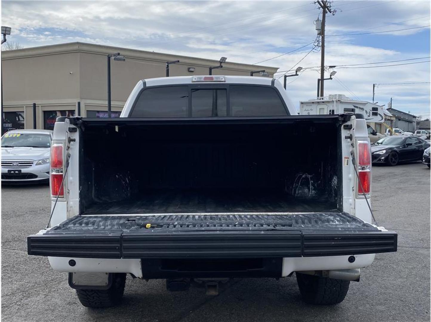 2013 White /No Color Ford F150 SuperCrew Cab (1FTFW1ET0DF) with an V6, EcoBoost, Twin Turbo, 3.5 Liter engine, Automatic, 6-Spd transmission, located at 607 W Columbia Drive, Kennewick, WA, 99336, (509) 987-1069, 46.216743, -119.126404 - Photo#6