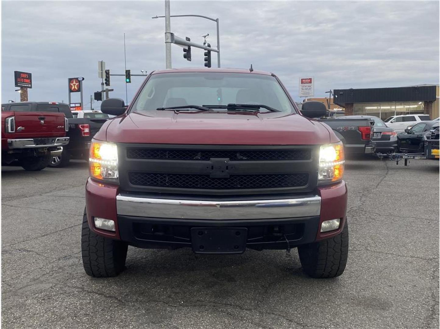 2007 Red /No Color Chevrolet Silverado 1500 Crew Cab (2GCEK13M771) with an V8, 5.3 Liter engine, Automatic transmission, located at 607 W Columbia Drive, Kennewick, WA, 99336, (509) 987-1069, 46.216743, -119.126404 - Photo#1