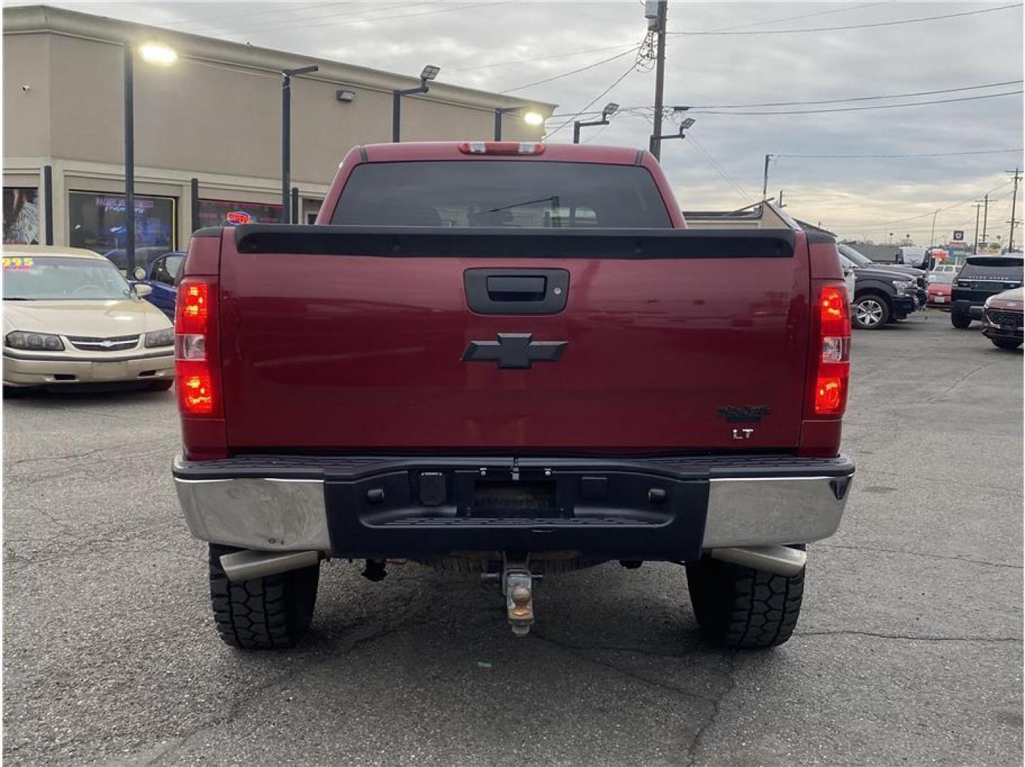 2007 Red /No Color Chevrolet Silverado 1500 Crew Cab (2GCEK13M771) with an V8, 5.3 Liter engine, Automatic transmission, located at 607 W Columbia Drive, Kennewick, WA, 99336, (509) 987-1069, 46.216743, -119.126404 - Photo#5