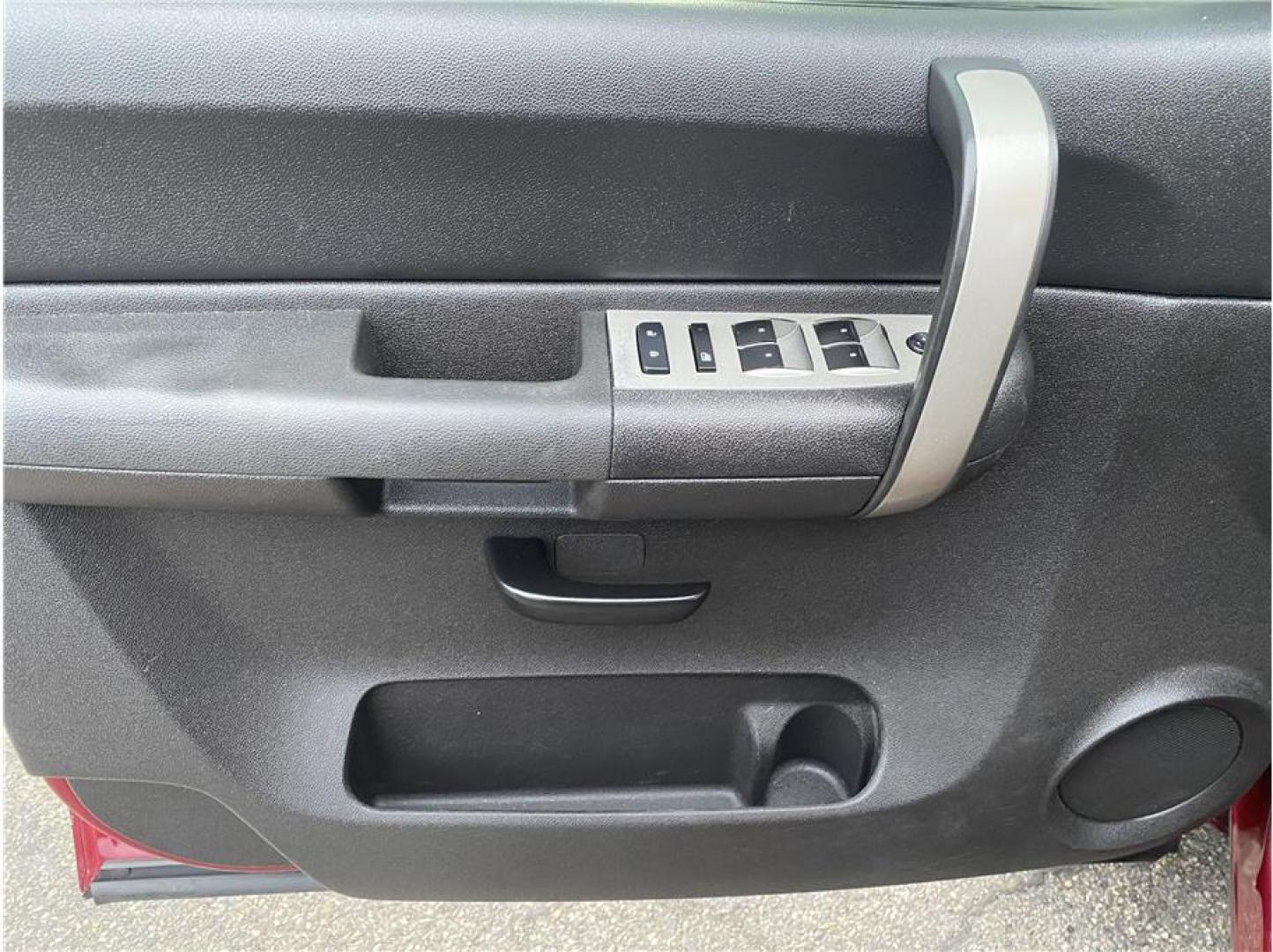 2007 Red /No Color Chevrolet Silverado 1500 Crew Cab (2GCEK13M771) with an V8, 5.3 Liter engine, Automatic transmission, located at 607 W Columbia Drive, Kennewick, WA, 99336, (509) 987-1069, 46.216743, -119.126404 - Photo#10