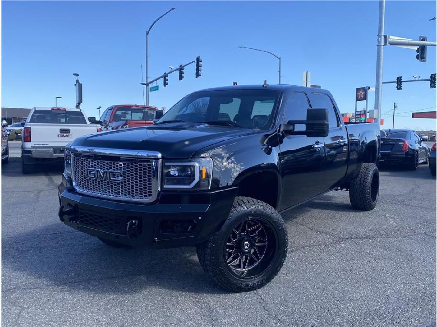 2012 Black /No Color GMC Sierra 2500 HD Crew Cab (1GT125E88CF) with an V8, Turbo Diesel, 6.6 Liter engine, Automatic, 6-Spd Allison w/Overdrive transmission, located at 607 W Columbia Drive, Kennewick, WA, 99336, (509) 987-1069, 46.216743, -119.126404 - Photo#0