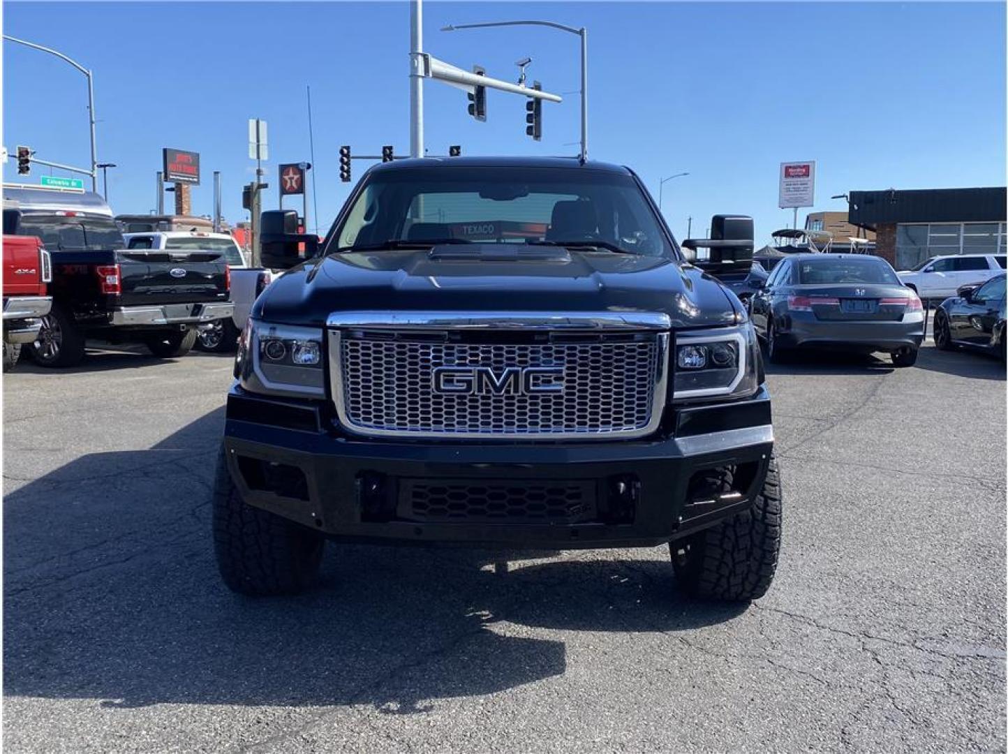 2012 Black /No Color GMC Sierra 2500 HD Crew Cab (1GT125E88CF) with an V8, Turbo Diesel, 6.6 Liter engine, Automatic, 6-Spd Allison w/Overdrive transmission, located at 607 W Columbia Drive, Kennewick, WA, 99336, (509) 987-1069, 46.216743, -119.126404 - Photo#1
