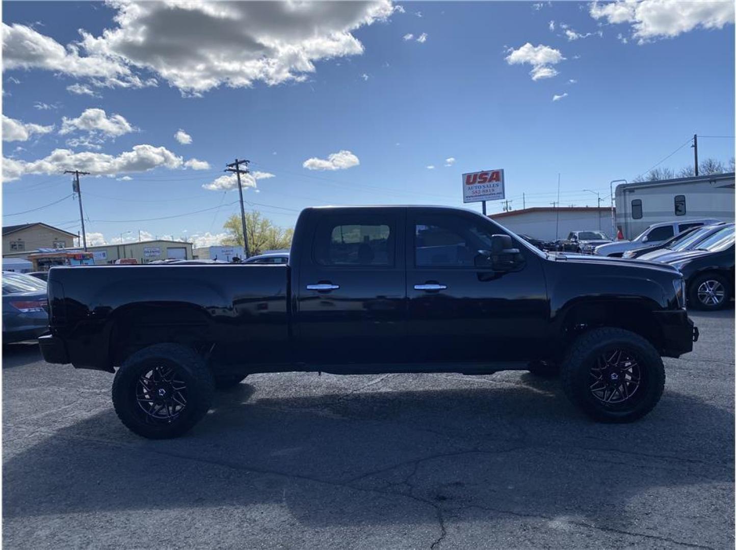 2012 Black /No Color GMC Sierra 2500 HD Crew Cab (1GT125E88CF) with an V8, Turbo Diesel, 6.6 Liter engine, Automatic, 6-Spd Allison w/Overdrive transmission, located at 607 W Columbia Drive, Kennewick, WA, 99336, (509) 987-1069, 46.216743, -119.126404 - Photo#3