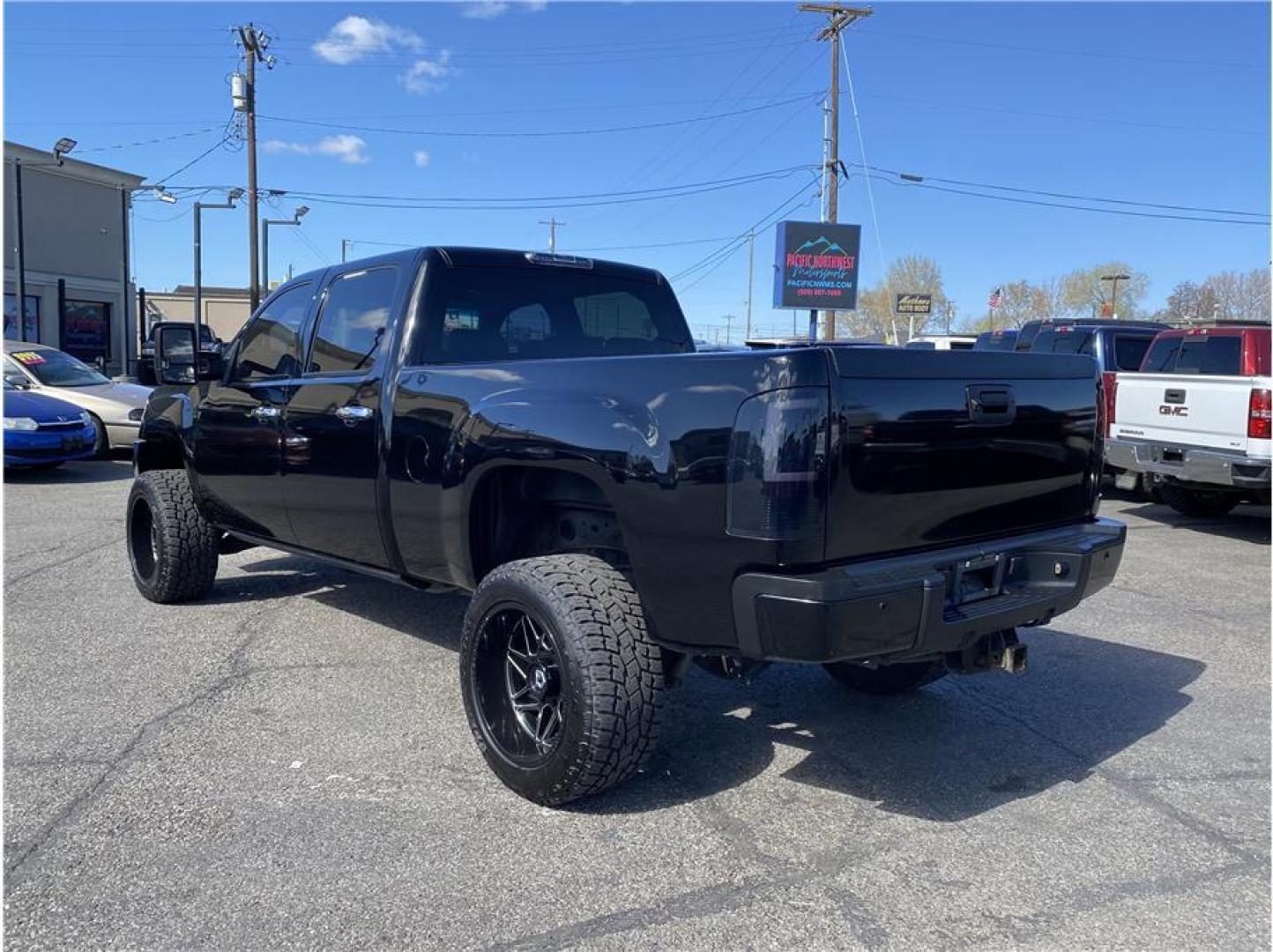 2012 Black /No Color GMC Sierra 2500 HD Crew Cab (1GT125E88CF) with an V8, Turbo Diesel, 6.6 Liter engine, Automatic, 6-Spd Allison w/Overdrive transmission, located at 607 W Columbia Drive, Kennewick, WA, 99336, (509) 987-1069, 46.216743, -119.126404 - Photo#7