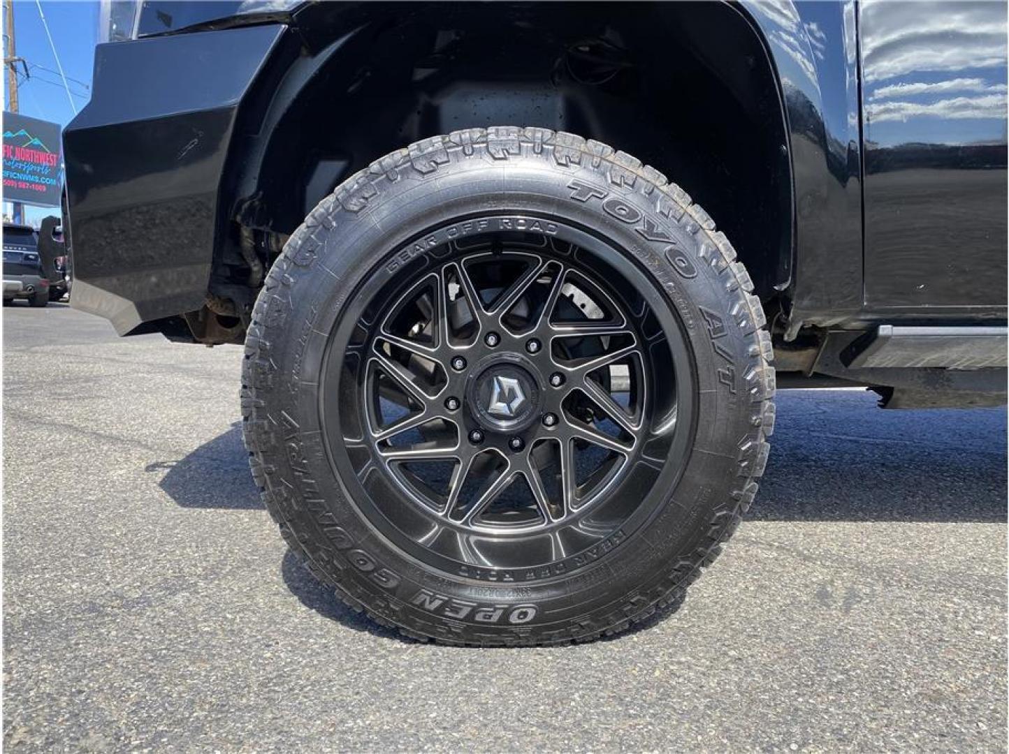 2012 Black /No Color GMC Sierra 2500 HD Crew Cab (1GT125E88CF) with an V8, Turbo Diesel, 6.6 Liter engine, Automatic, 6-Spd Allison w/Overdrive transmission, located at 607 W Columbia Drive, Kennewick, WA, 99336, (509) 987-1069, 46.216743, -119.126404 - Photo#9