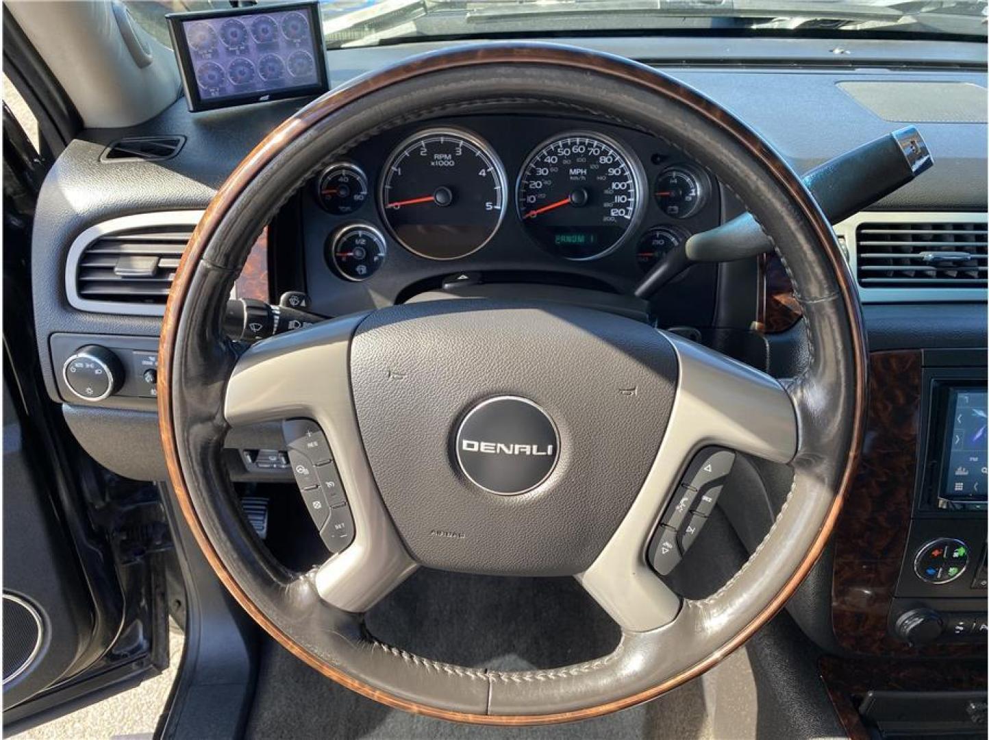 2012 Black /No Color GMC Sierra 2500 HD Crew Cab (1GT125E88CF) with an V8, Turbo Diesel, 6.6 Liter engine, Automatic, 6-Spd Allison w/Overdrive transmission, located at 607 W Columbia Drive, Kennewick, WA, 99336, (509) 987-1069, 46.216743, -119.126404 - Photo#12
