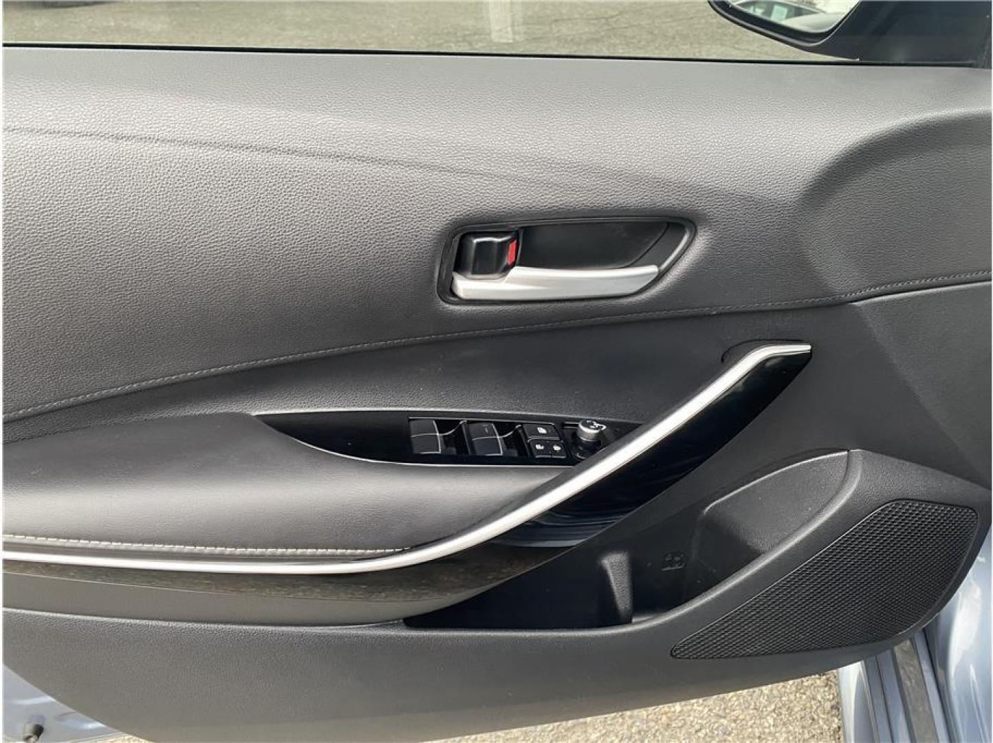 2020 Silver /No Color Toyota Corolla (5YFFPRAE3LP) with an 4-Cyl, 1.8 Liter engine, Automatic, CVTi-S transmission, located at 607 W Columbia Drive, Kennewick, WA, 99336, (509) 987-1069, 46.216743, -119.126404 - Photo#9