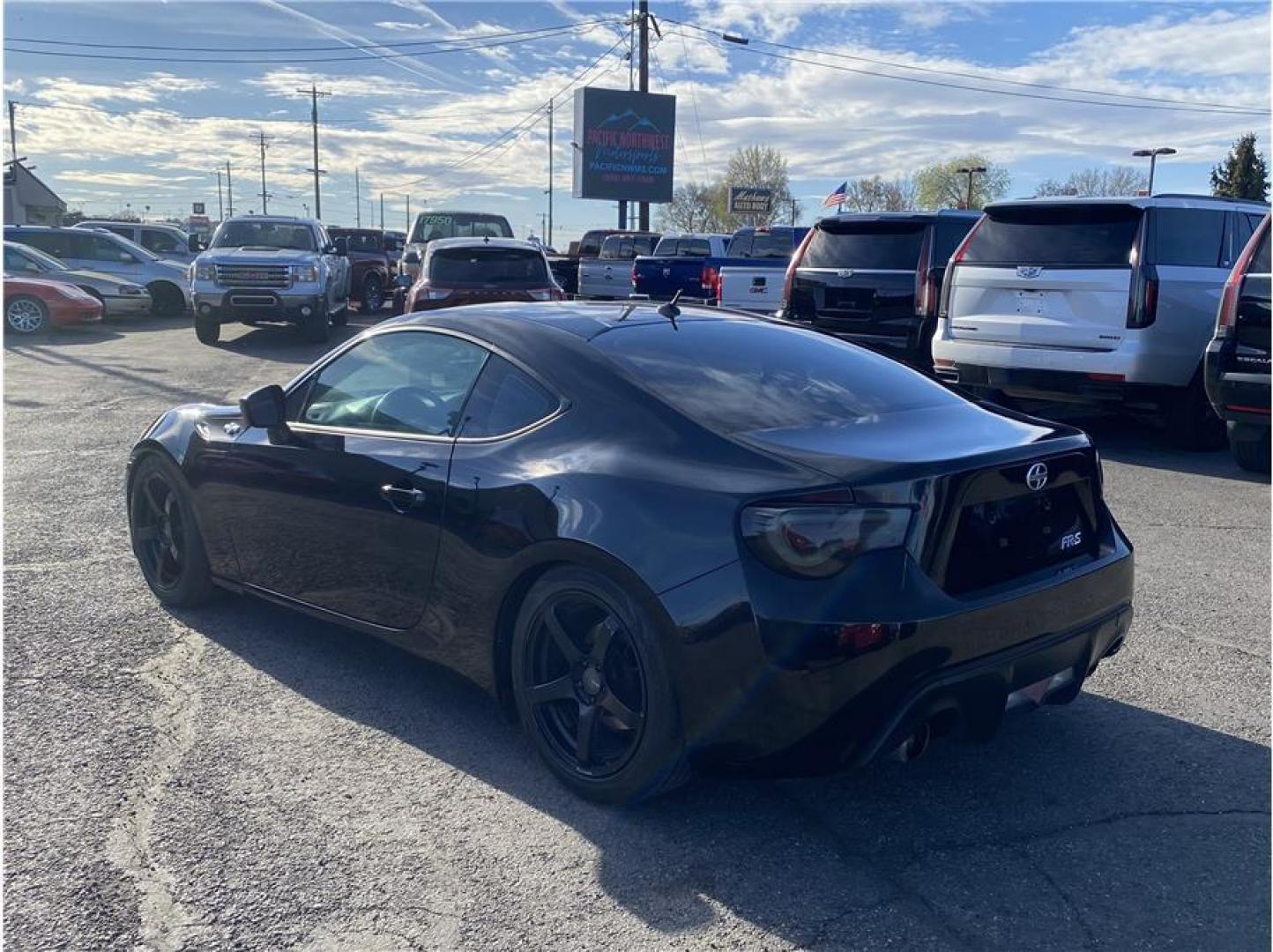 2013 Black /No Color Scion FR-S Base (JF1ZNAA17D2) with an 4-Cyl, 2.0 Liter engine, Automatic, 6-Spd transmission, located at 607 W Columbia Drive, Kennewick, WA, 99336, (509) 987-1069, 46.216743, -119.126404 - The 2013 Scion FR-S delivers an engaging driving experience with precision handling, rear-wheel drive performance, and a lightweight sport coupe design. Powered by a 2.0L BOXER engine producing 200 horsepower, the FR-S is engineered for balance and responsiveness, making it a favorite among driving - Photo#6