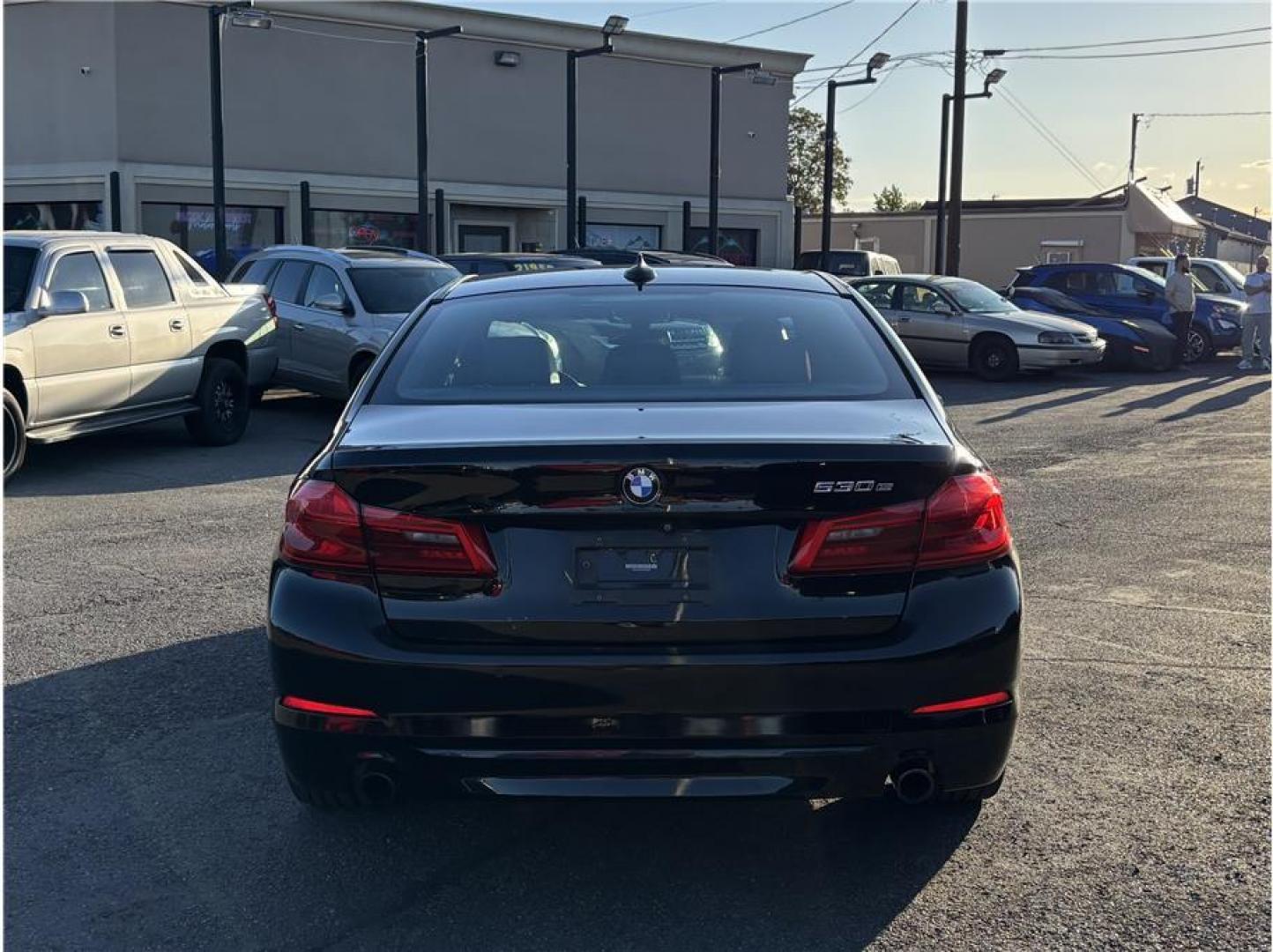 2019 Black /No Color BMW 5 Series 530e iPerformance (WBAJA9C52KB) with an 4-Cyl, Hybrid, Turbo, 2.0 Liter engine, Automatic, 8-Spd Adaptive w/Steptronic, Sport and Manual Modes transmission, located at 607 W Columbia Drive, Kennewick, WA, 99336, (509) 987-1069, 46.216743, -119.126404 - The 2019 BMW 530e iPerformance delivers a refined balance of luxury, performance, and efficiency through its advanced plug-in hybrid powertrain. Combining a 2.0L turbocharged engine with an electric motor, this 5 Series sedan offers smooth acceleration and impressive fuel efficiency, achieving up to - Photo#5