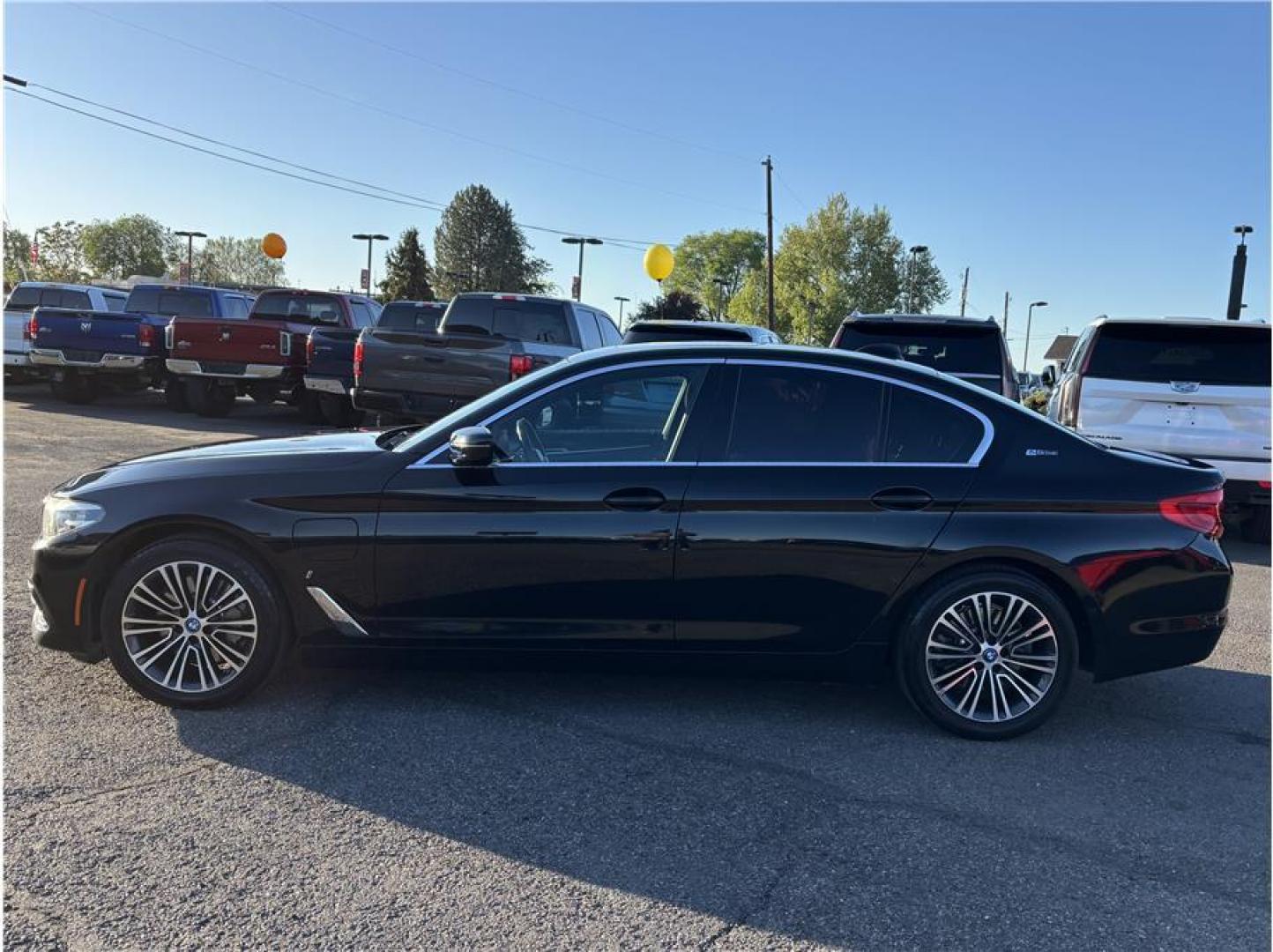 2019 Black /No Color BMW 5 Series 530e iPerformance (WBAJA9C52KB) with an 4-Cyl, Hybrid, Turbo, 2.0 Liter engine, Automatic, 8-Spd Adaptive w/Steptronic, Sport and Manual Modes transmission, located at 607 W Columbia Drive, Kennewick, WA, 99336, (509) 987-1069, 46.216743, -119.126404 - The 2019 BMW 530e iPerformance delivers a refined balance of luxury, performance, and efficiency through its advanced plug-in hybrid powertrain. Combining a 2.0L turbocharged engine with an electric motor, this 5 Series sedan offers smooth acceleration and impressive fuel efficiency, achieving up to - Photo#7