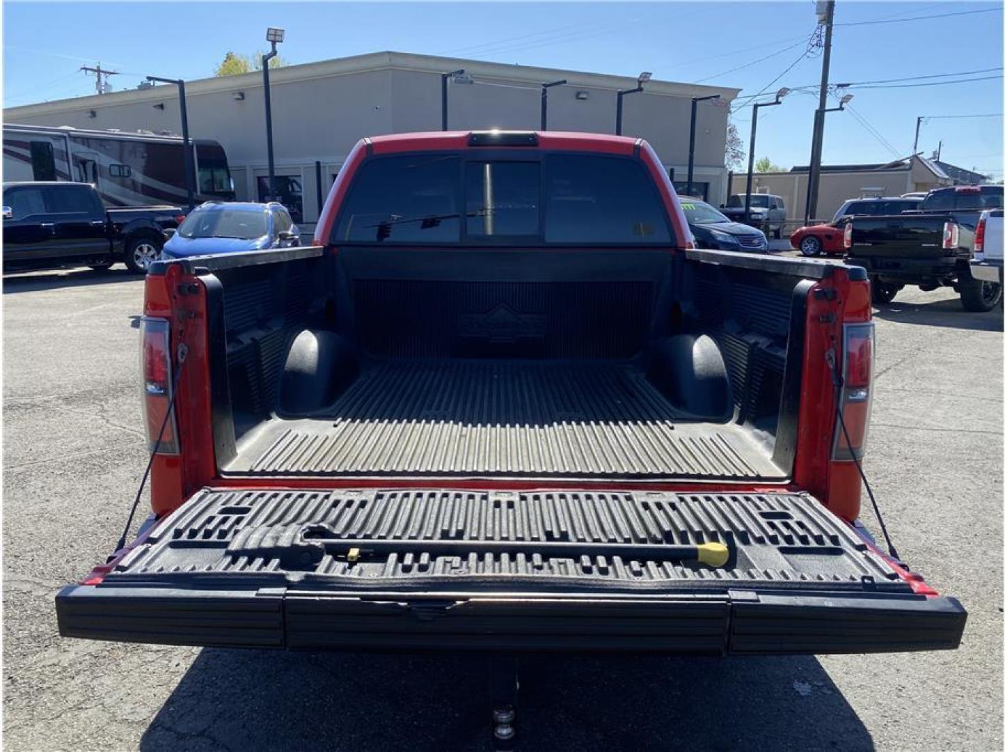 2012 Red /No Color Ford F150 SuperCrew Cab FX2 (1FTFW1CTXCF) with an V6, EcoBoost, Twin Turbo, 3.5 Liter engine, Automatic, 6-Spd transmission, located at 607 W Columbia Drive, Kennewick, WA, 99336, (509) 987-1069, 46.216743, -119.126404 - The 2012 Ford F-150 FX2 SuperCrew delivers a unique combination of performance, style, and customization, making it stand out from the crowd. Powered by a strong 3.5L EcoBoost twin-turbo V6 engine, this F-150 offers impressive horsepower, responsive acceleration, and a towing capacity of up to 11,30 - Photo#6