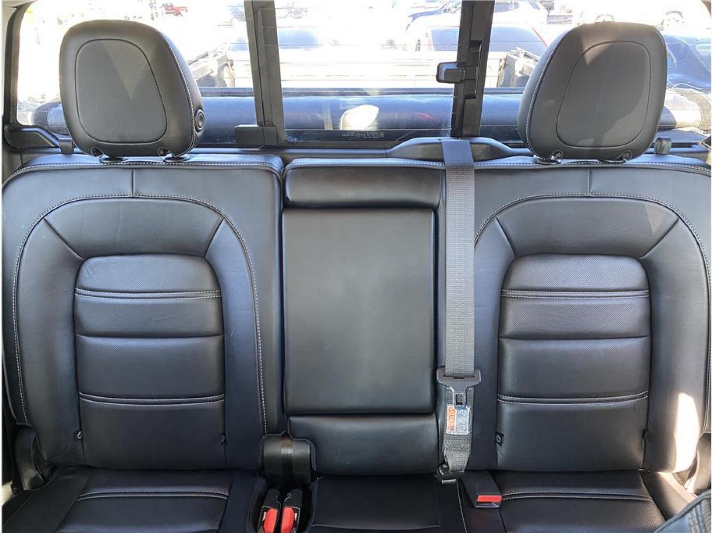 2017 Black /No Color GMC Canyon Crew Cab Denali (1GTP6EE17H1) with an 4-Cyl, Trbo Dsl, 2.8L engine, Automatic, 6-Spd transmission, located at 607 W Columbia Drive, Kennewick, WA, 99336, (509) 987-1069, 46.216743, -119.126404 - The 2017 GMC Canyon Denali Crew Cab 4x4 offers a premium blend of midsize truck capability, luxury, and efficiency. Powered by a durable 2.8L Duramax turbo-diesel engine, this Canyon delivers impressive torque and towing capability of up to 7,600 pounds when properly equipped, while maintaining exce - Photo#16