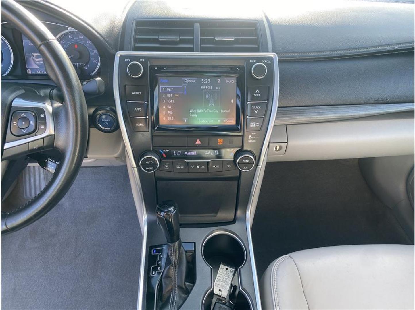 2015 Gray /No Color Toyota Camry (4T1BD1FK4FU) with an 4-Cyl, Hybrid, 2.5 Liter engine, Automatic, CVT transmission, located at 607 W Columbia Drive, Kennewick, WA, 99336, (509) 987-1069, 46.216743, -119.126404 - Photo#12