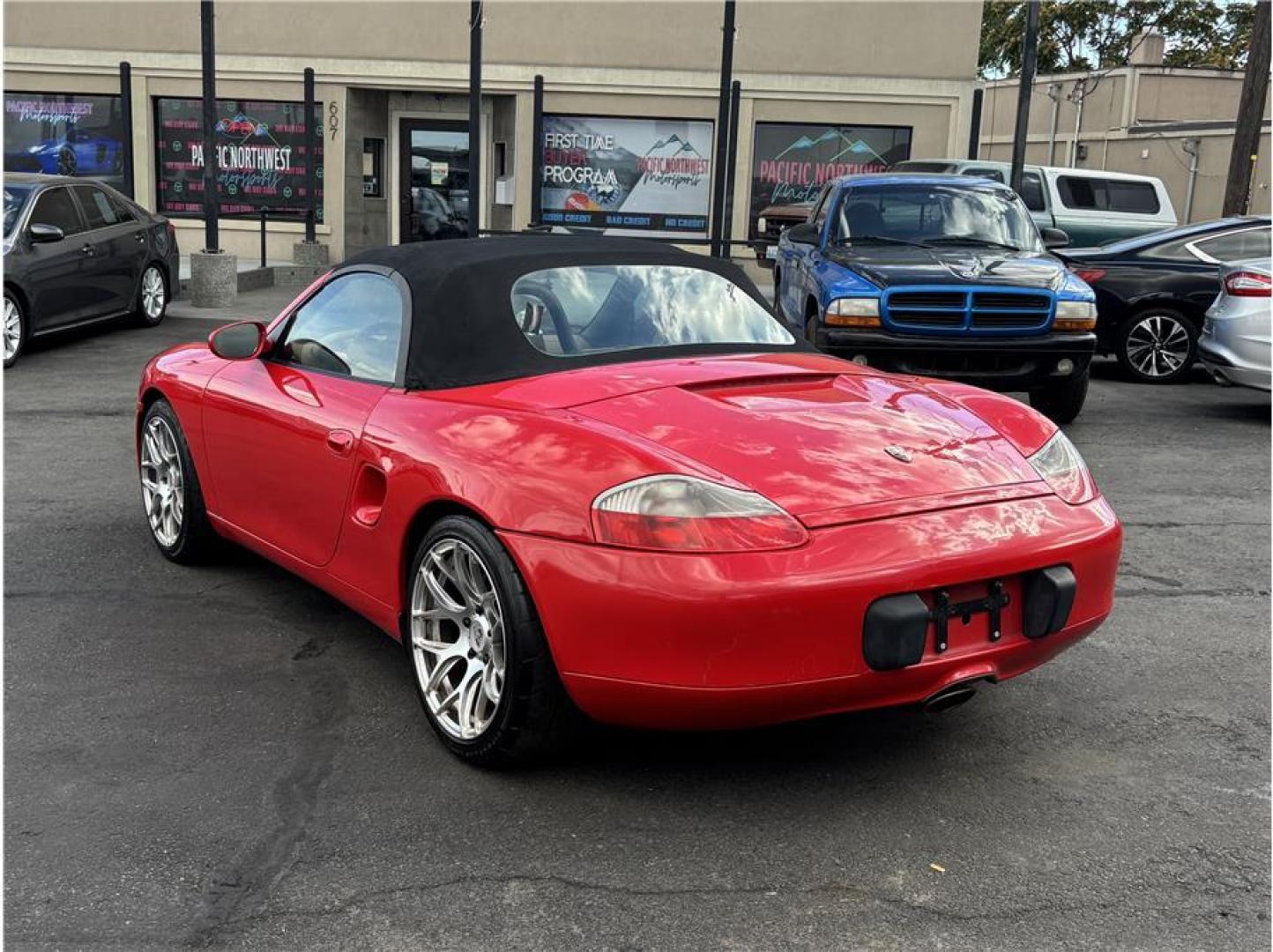 1999 Red /No Color Porsche Boxster (WP0CA2986XU) with an 6-Cyl, 2.5 Liter engine, Manual, 5-Spd transmission, located at 607 W Columbia Drive, Kennewick, WA, 99336, (509) 987-1069, 46.216743, -119.126404- Photo#6