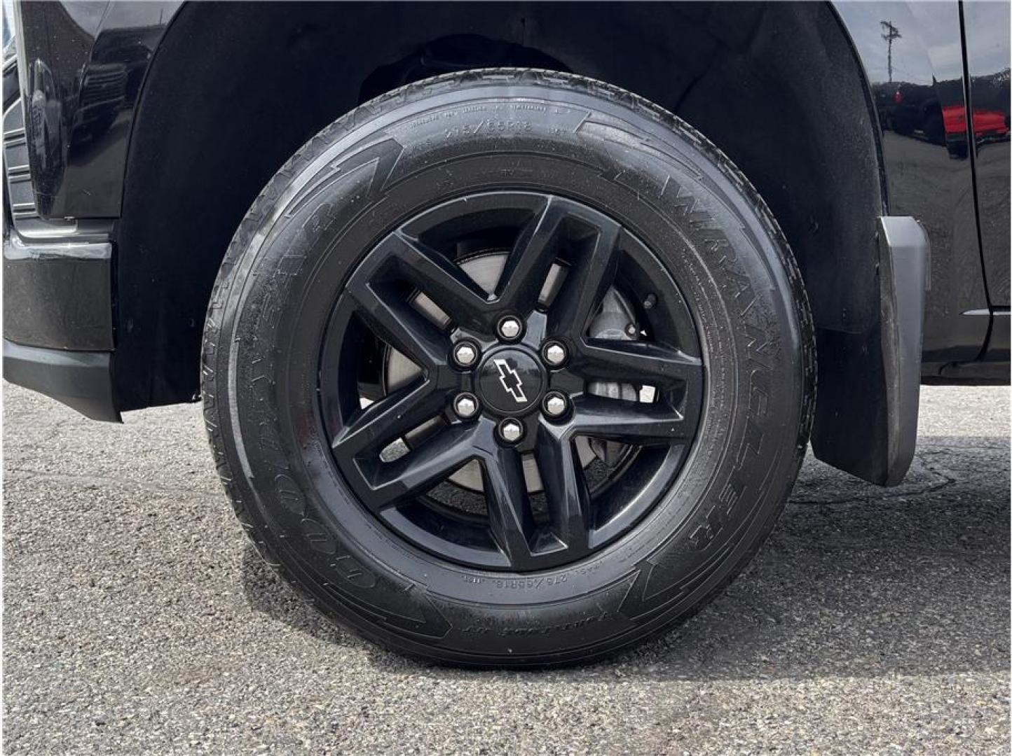 2019 Black /No Color Chevrolet Silverado 1500 Crew Cab (1GCPYCEH8KZ) with an V6, EcoTec3, 4.3 Liter engine, Automatic, 6-Spd HD w/Overdrive transmission, located at 607 W Columbia Drive, Kennewick, WA, 99336, (509) 987-1069, 46.216743, -119.126404 - Photo#16