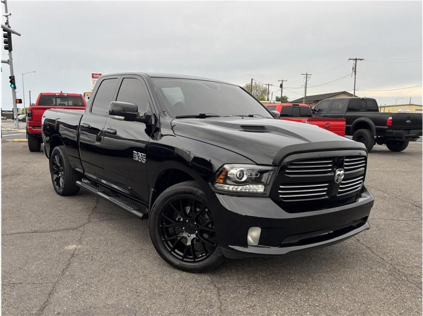 2015 Black /No Color Ram 1500 Quad Cab (1C6RR7HT1FS) with an V8, HEMI, 5.7 Liter engine, Automatic, 8-Spd transmission, located at 607 W Columbia Drive, Kennewick, WA, 99336, (509) 987-1069, 46.216743, -119.126404 - Photo#2