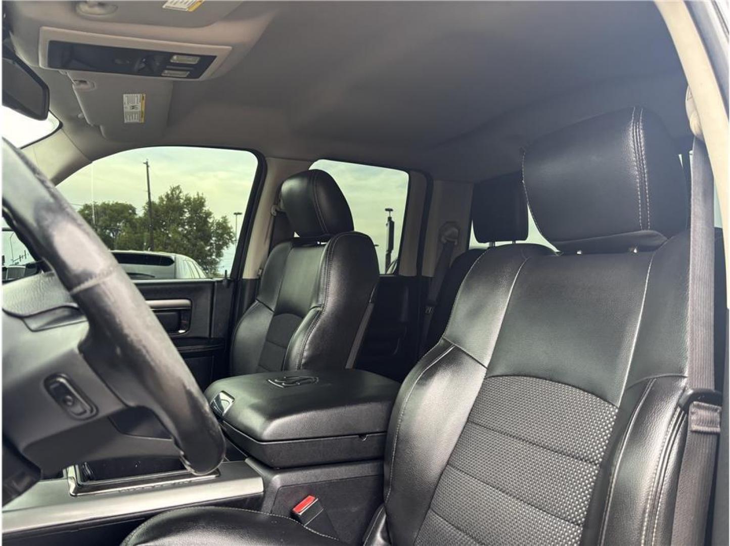 2015 Black /No Color Ram 1500 Quad Cab (1C6RR7HT1FS) with an V8, HEMI, 5.7 Liter engine, Automatic, 8-Spd transmission, located at 607 W Columbia Drive, Kennewick, WA, 99336, (509) 987-1069, 46.216743, -119.126404 - Photo#9