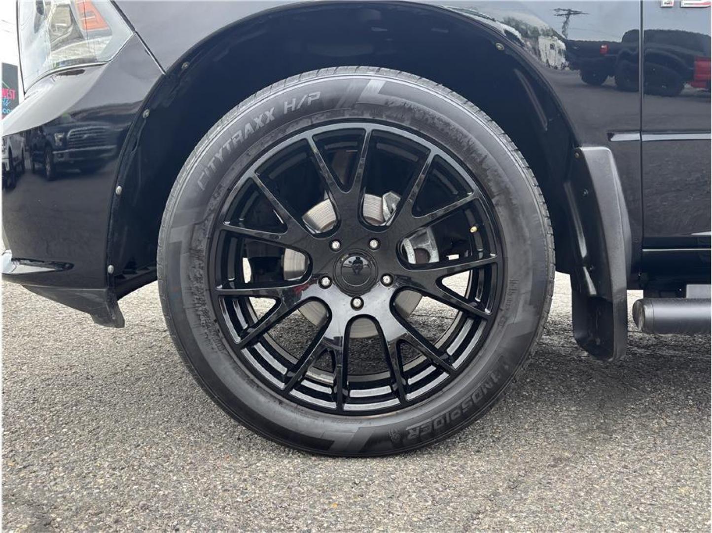2015 Black /No Color Ram 1500 Quad Cab (1C6RR7HT1FS) with an V8, HEMI, 5.7 Liter engine, Automatic, 8-Spd transmission, located at 607 W Columbia Drive, Kennewick, WA, 99336, (509) 987-1069, 46.216743, -119.126404 - Photo#15