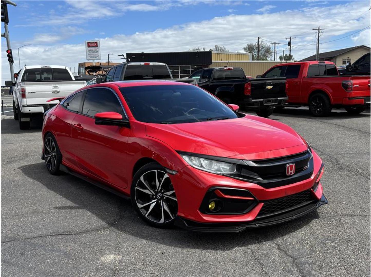 2018 Red /No Color Honda Civic Si (2HGFC3A50JH) with an 4-Cyl, Turbo, 1.5 Liter engine, Manual, 6-Spd transmission, located at 607 W Columbia Drive, Kennewick, WA, 99336, (509) 987-1069, 46.216743, -119.126404 - Photo#2