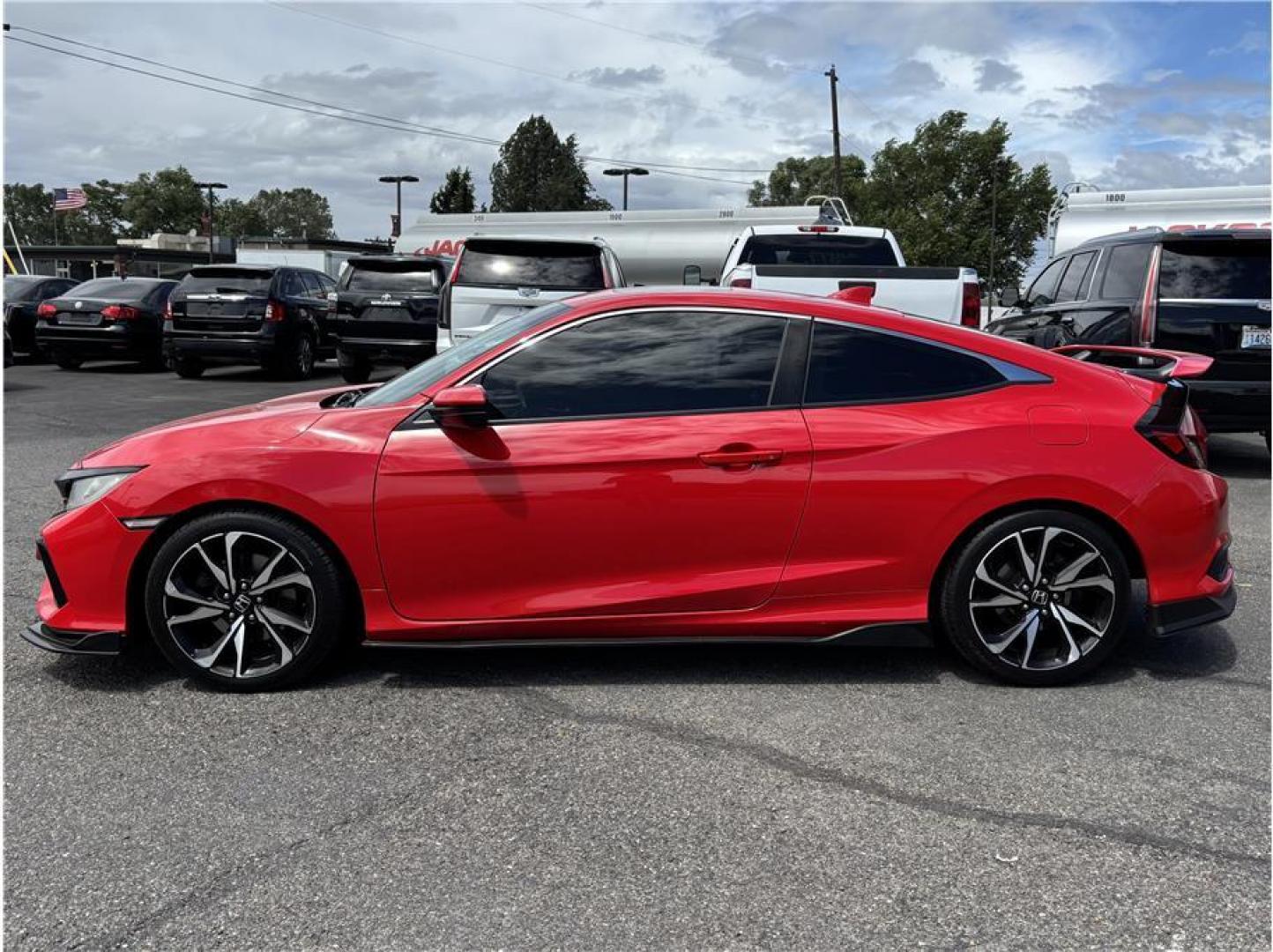 2018 Red /No Color Honda Civic Si (2HGFC3A50JH) with an 4-Cyl, Turbo, 1.5 Liter engine, Manual, 6-Spd transmission, located at 607 W Columbia Drive, Kennewick, WA, 99336, (509) 987-1069, 46.216743, -119.126404 - Photo#7