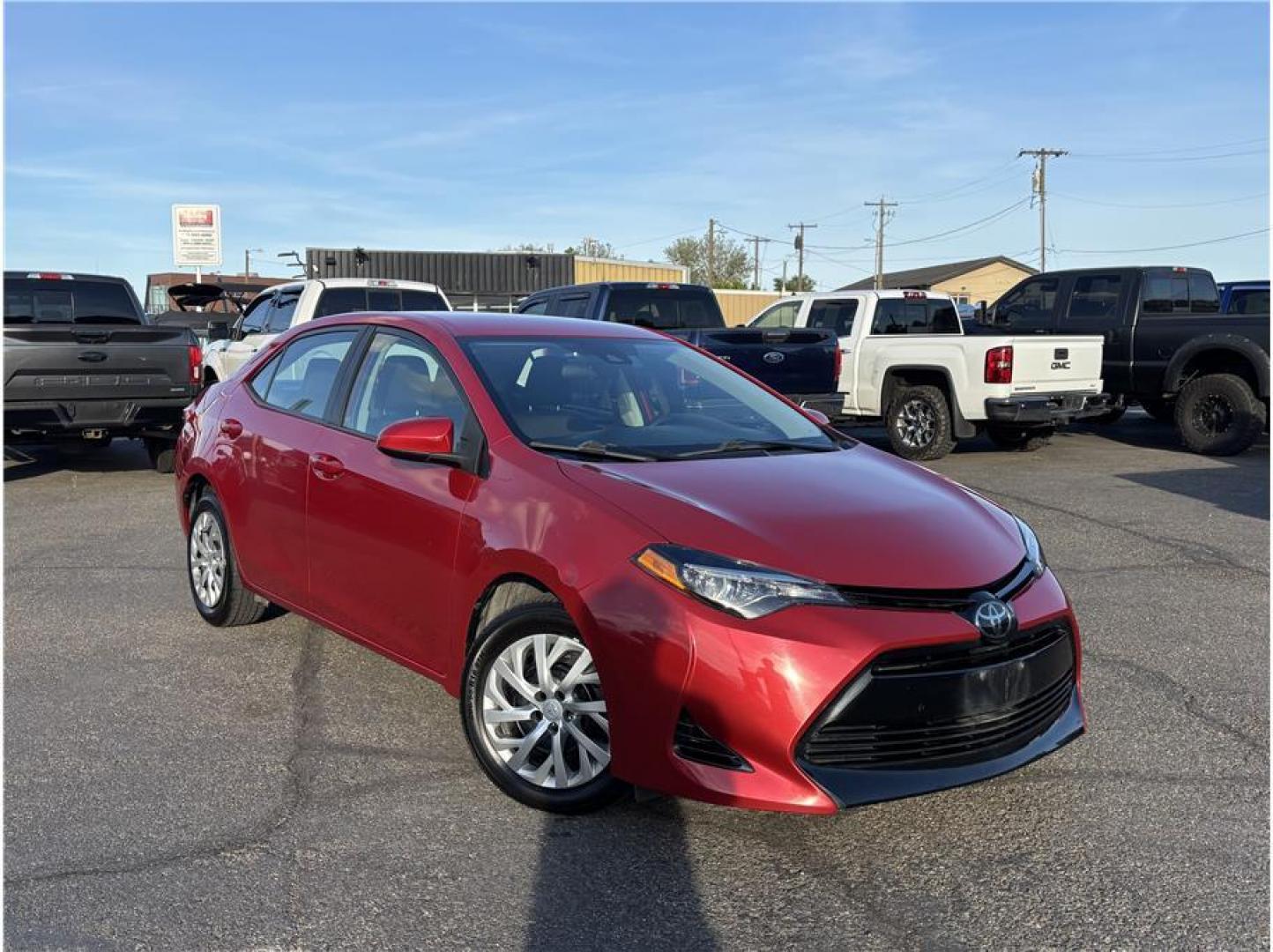 2017 Red /No Color Toyota Corolla (2T1BURHE2HC) with an 4-Cyl, 1.8 Liter engine, Automatic, CVTi-S transmission, located at 607 W Columbia Drive, Kennewick, WA, 99336, (509) 987-1069, 46.216743, -119.126404- Photo#2