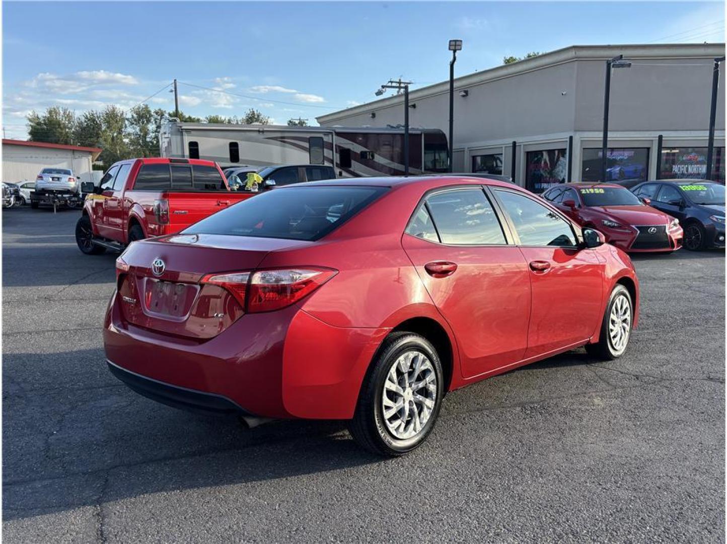 2017 Red /No Color Toyota Corolla (2T1BURHE2HC) with an 4-Cyl, 1.8 Liter engine, Automatic, CVTi-S transmission, located at 607 W Columbia Drive, Kennewick, WA, 99336, (509) 987-1069, 46.216743, -119.126404- Photo#4