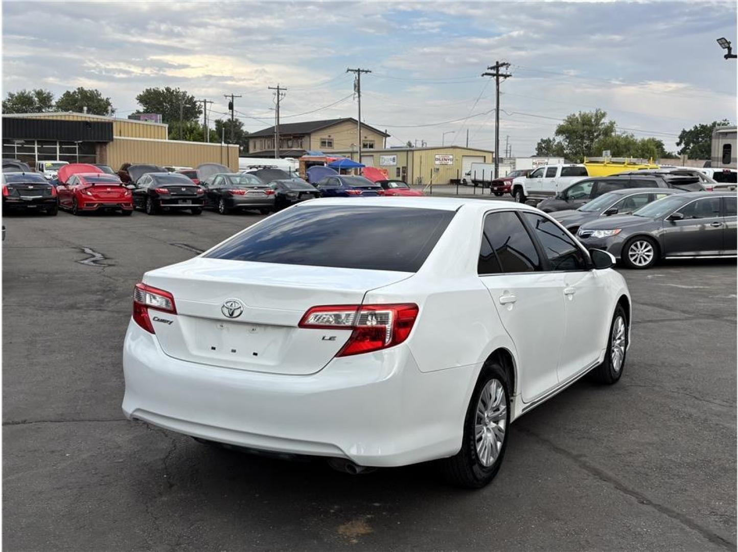 2013 White /No Color Toyota Camry (4T1BF1FK1DU) with an 4-Cyl, 2.5 Liter engine, Automatic, 6-Spd transmission, located at 607 W Columbia Drive, Kennewick, WA, 99336, (509) 987-1069, 46.216743, -119.126404- Photo#4