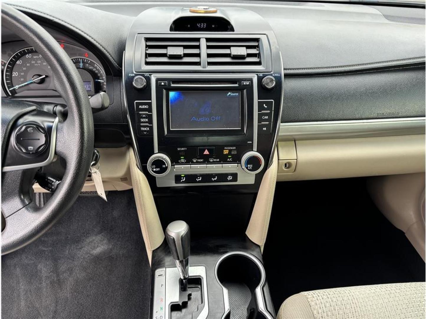 2013 White /No Color Toyota Camry (4T1BF1FK1DU) with an 4-Cyl, 2.5 Liter engine, Automatic, 6-Spd transmission, located at 607 W Columbia Drive, Kennewick, WA, 99336, (509) 987-1069, 46.216743, -119.126404- Photo#11